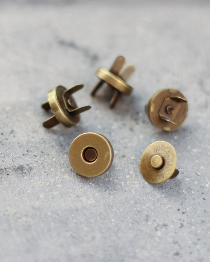 Magnetic Snap Button - Antique