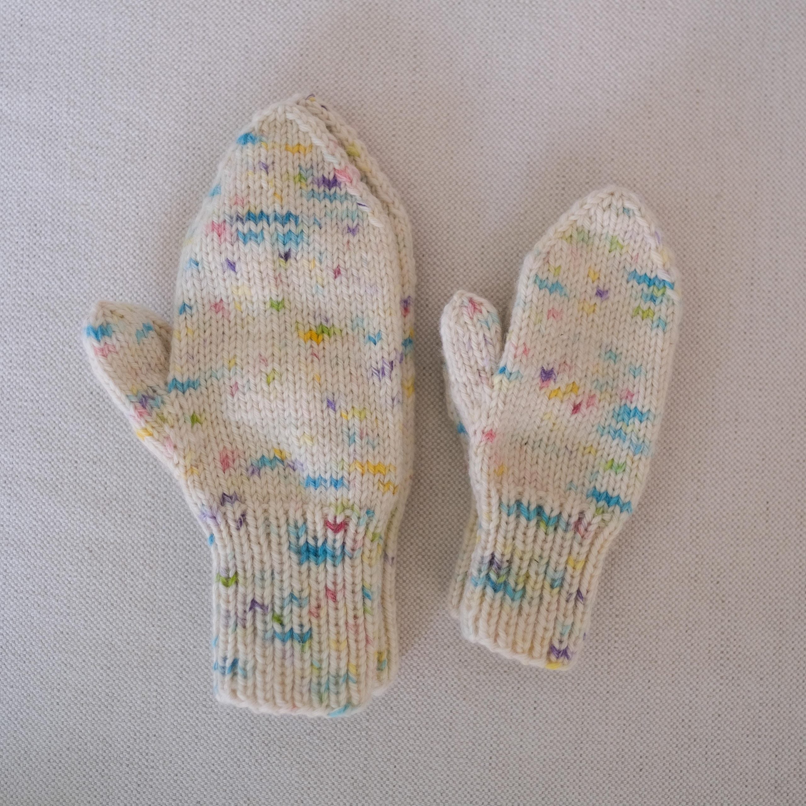 Tutti frutti mittens kids