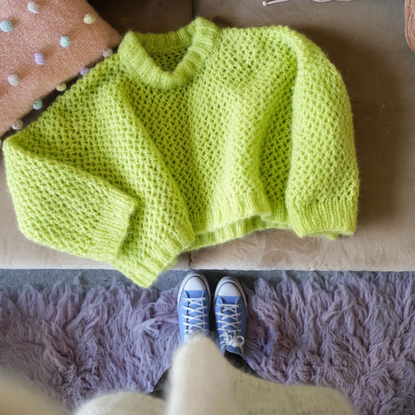 Kiwi sweater