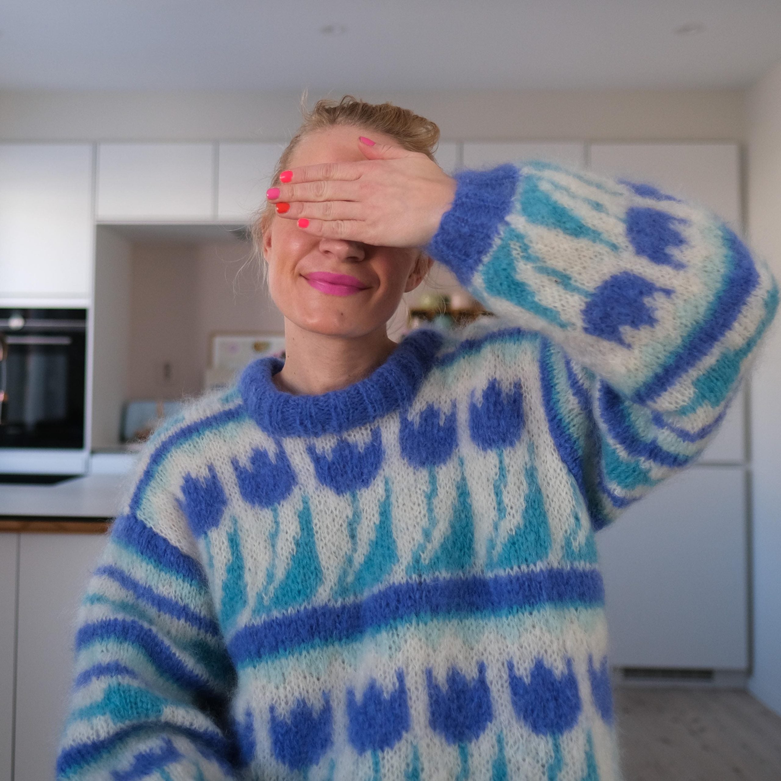 Fluffy Tulipan sweater