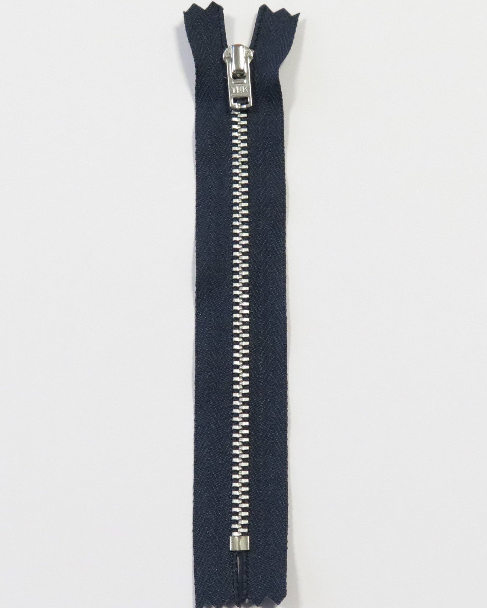 Metal zipper, chrome