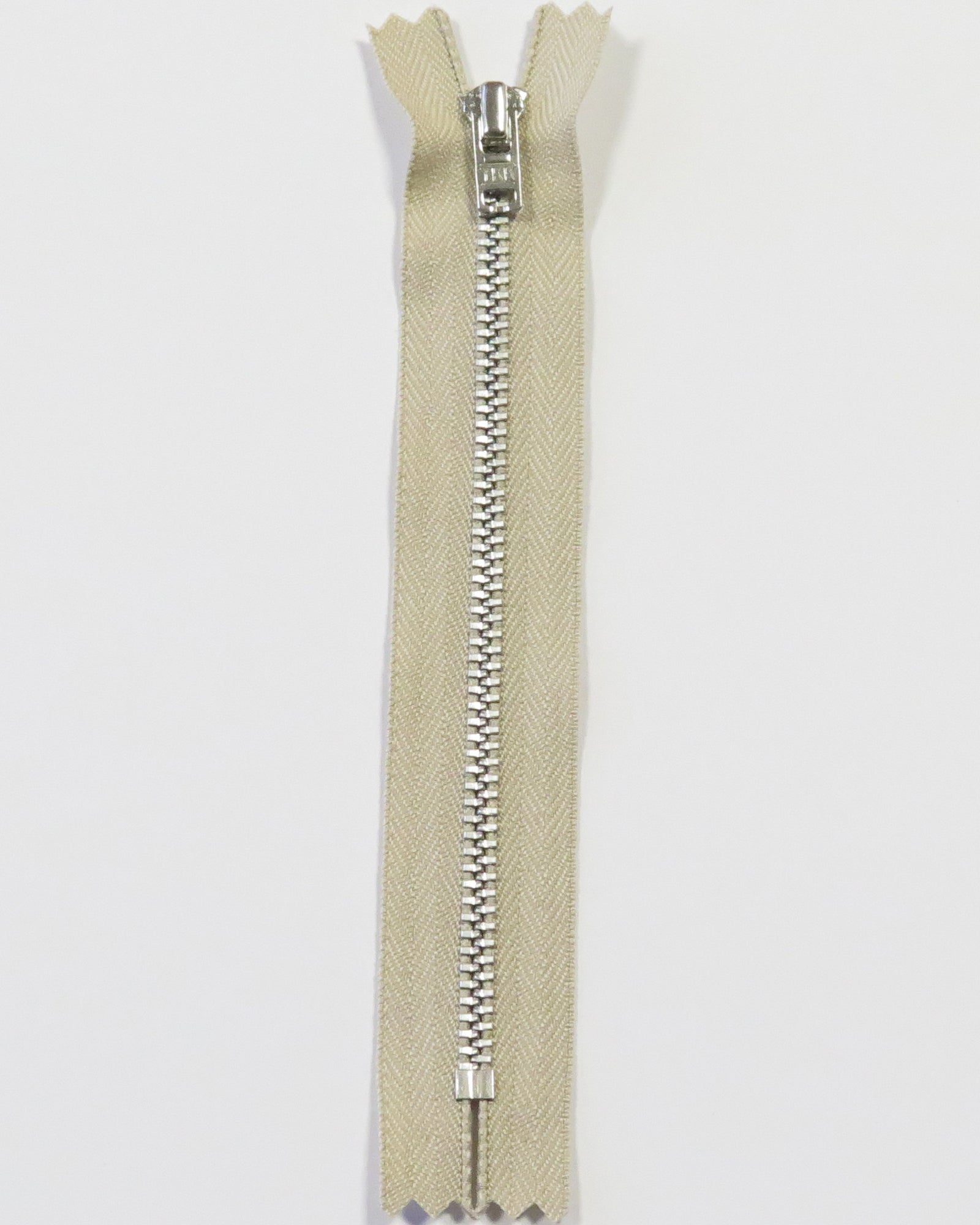 Metal zipper, chrome