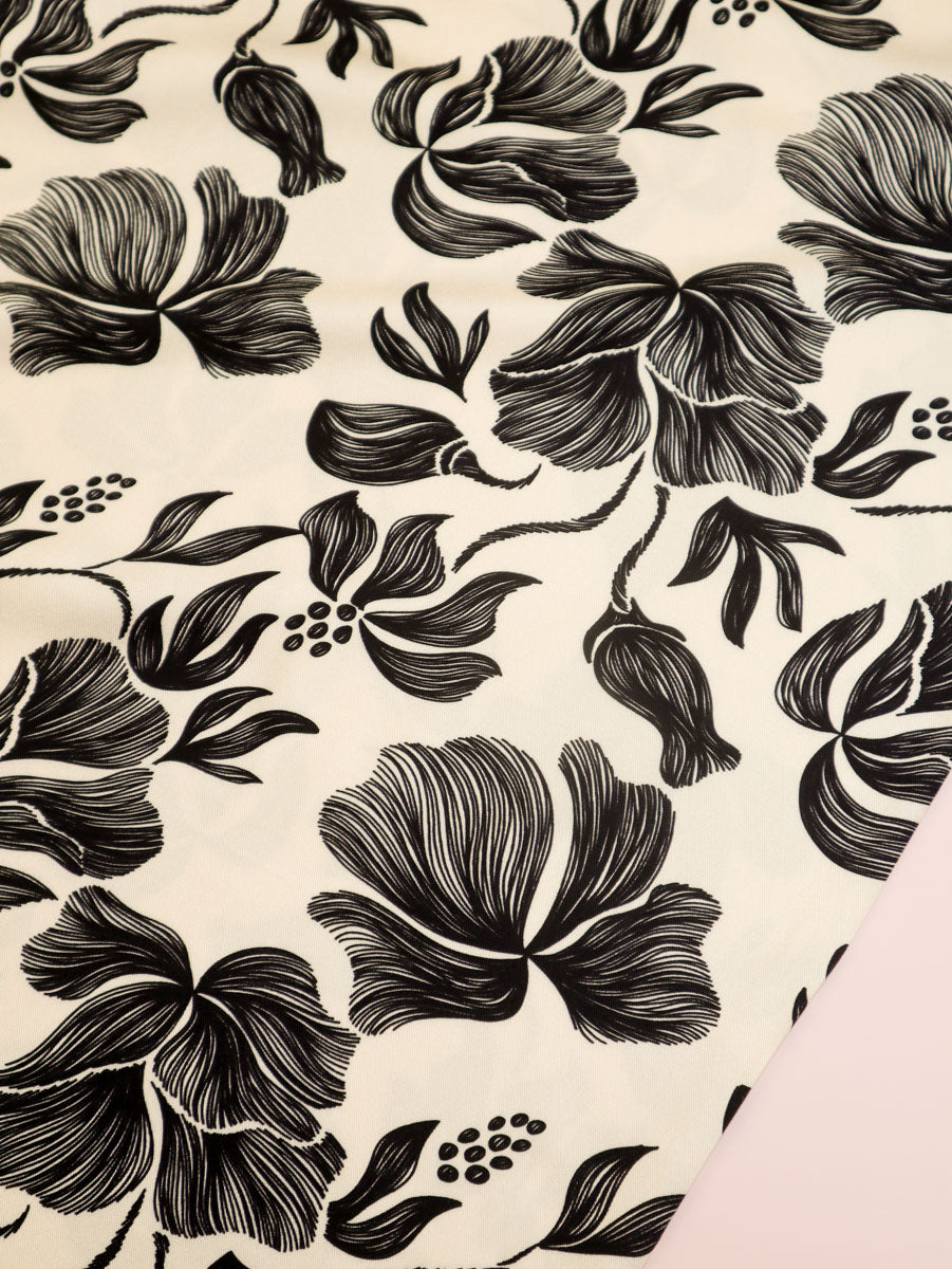 Loa Black Viscose Twill