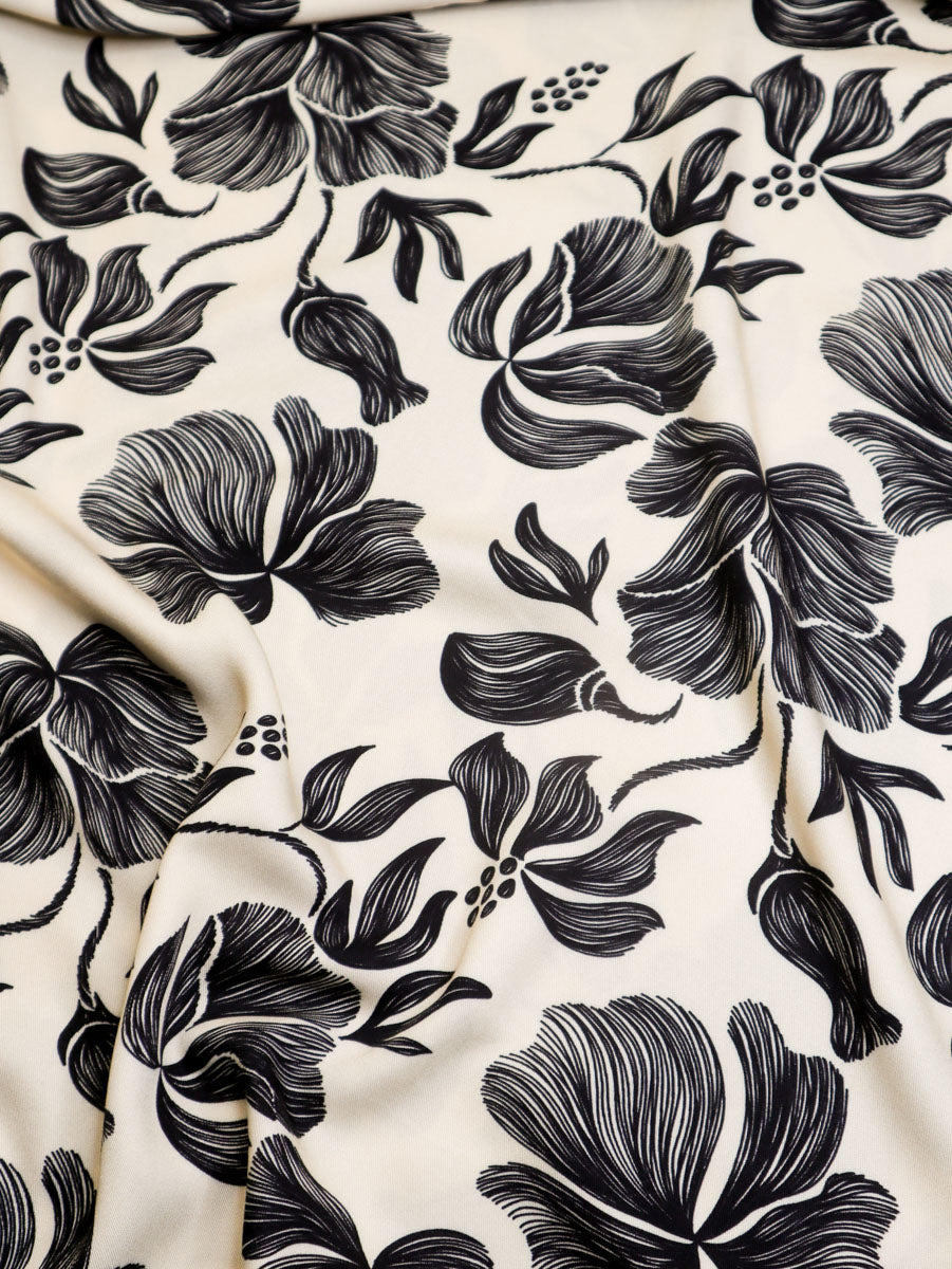 Loa Black Viscose Twill