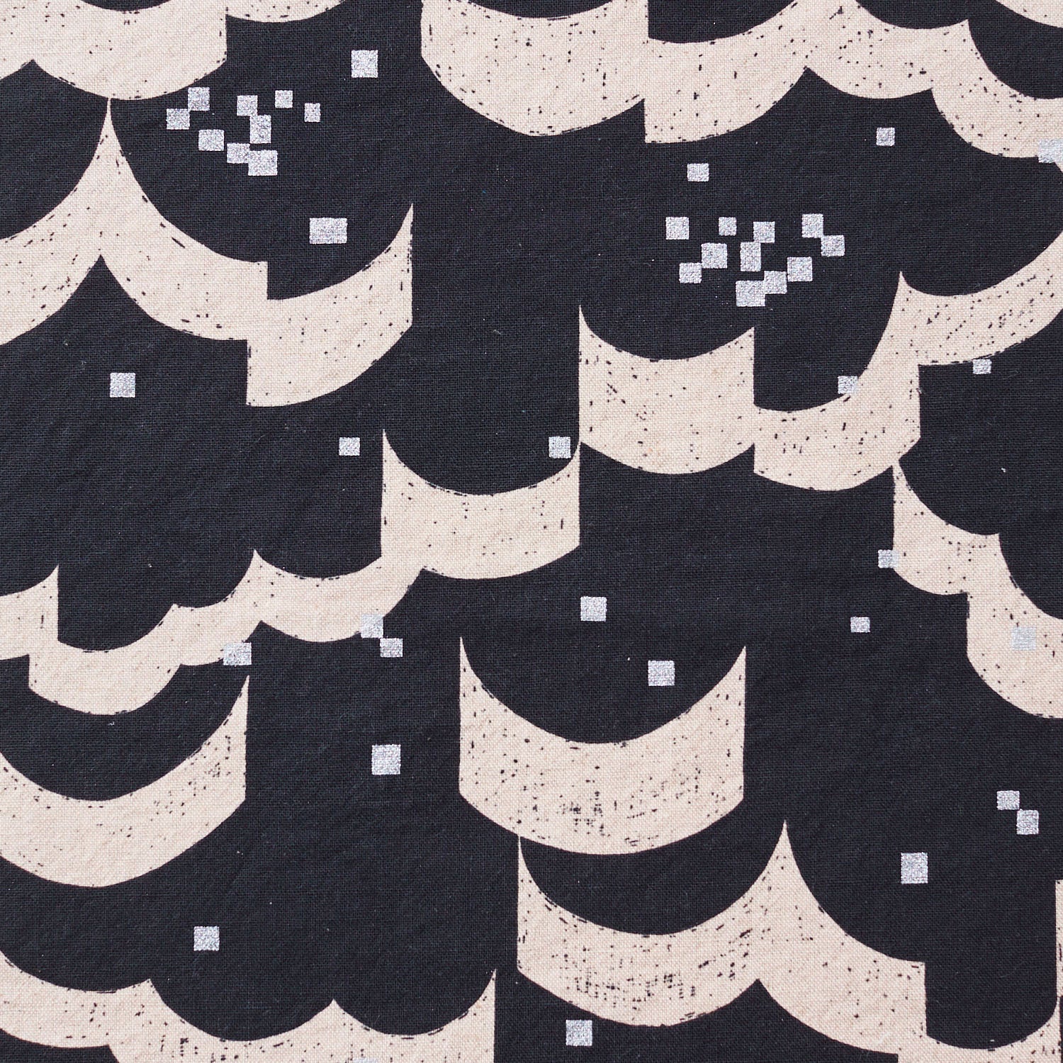 echino Float – Black × Beige