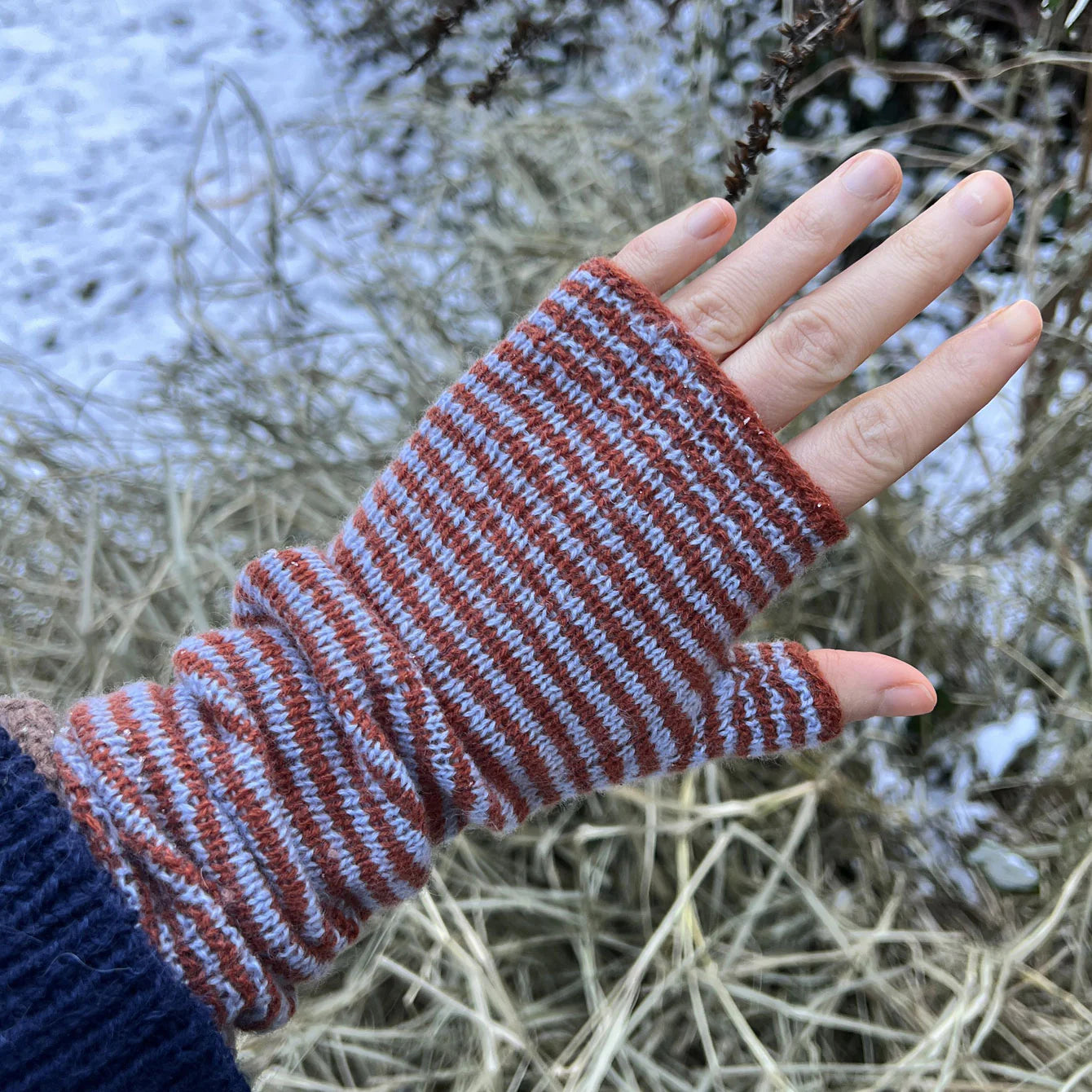 Esjan Knit Fingerless mittens