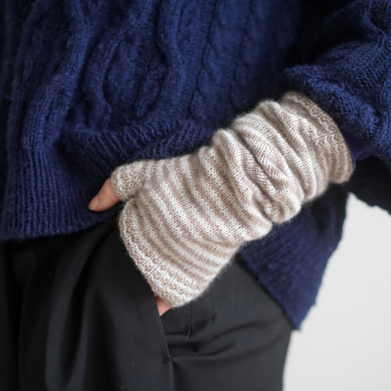 Esjan Knit Fingerless mittens