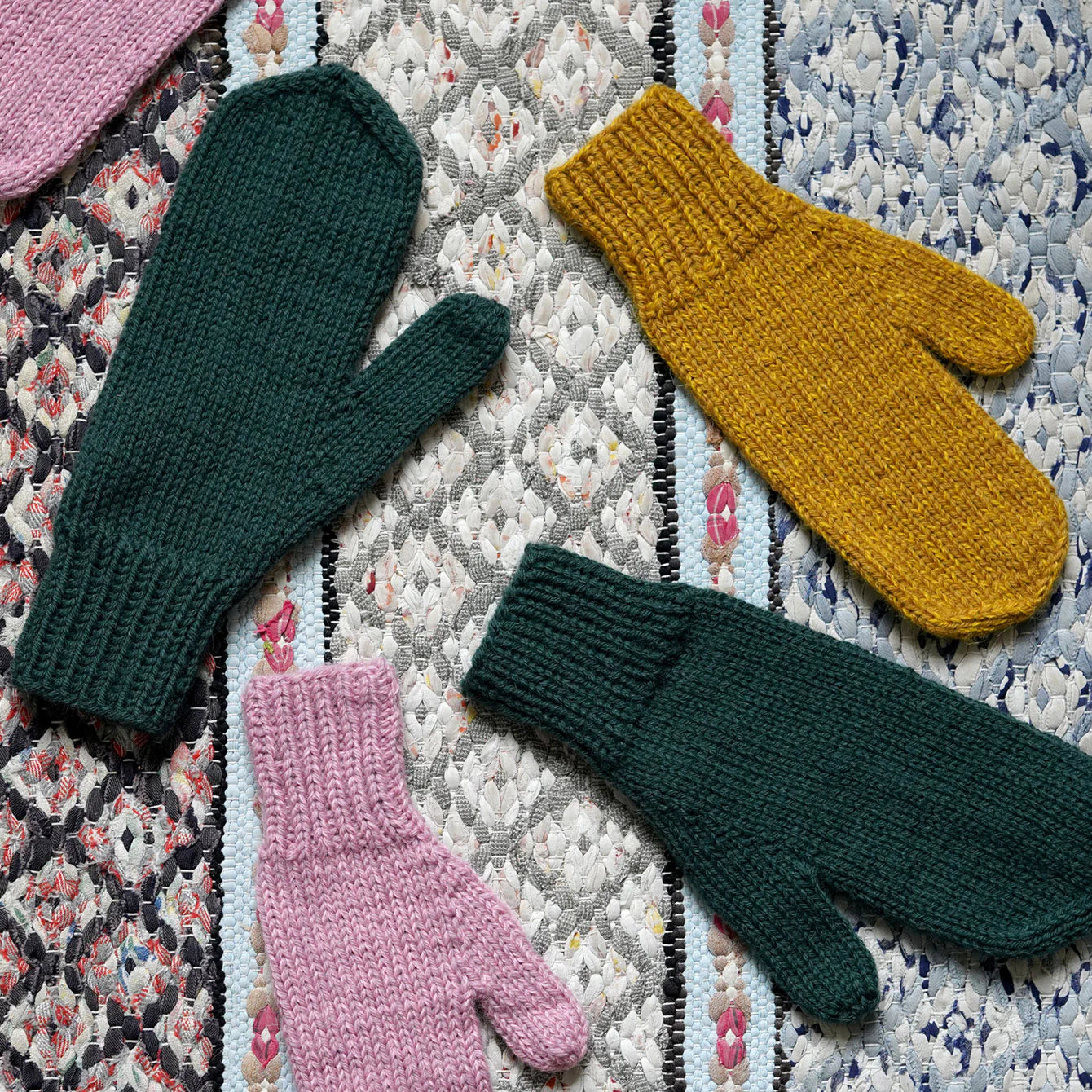 Tussaaq Knit Mittens