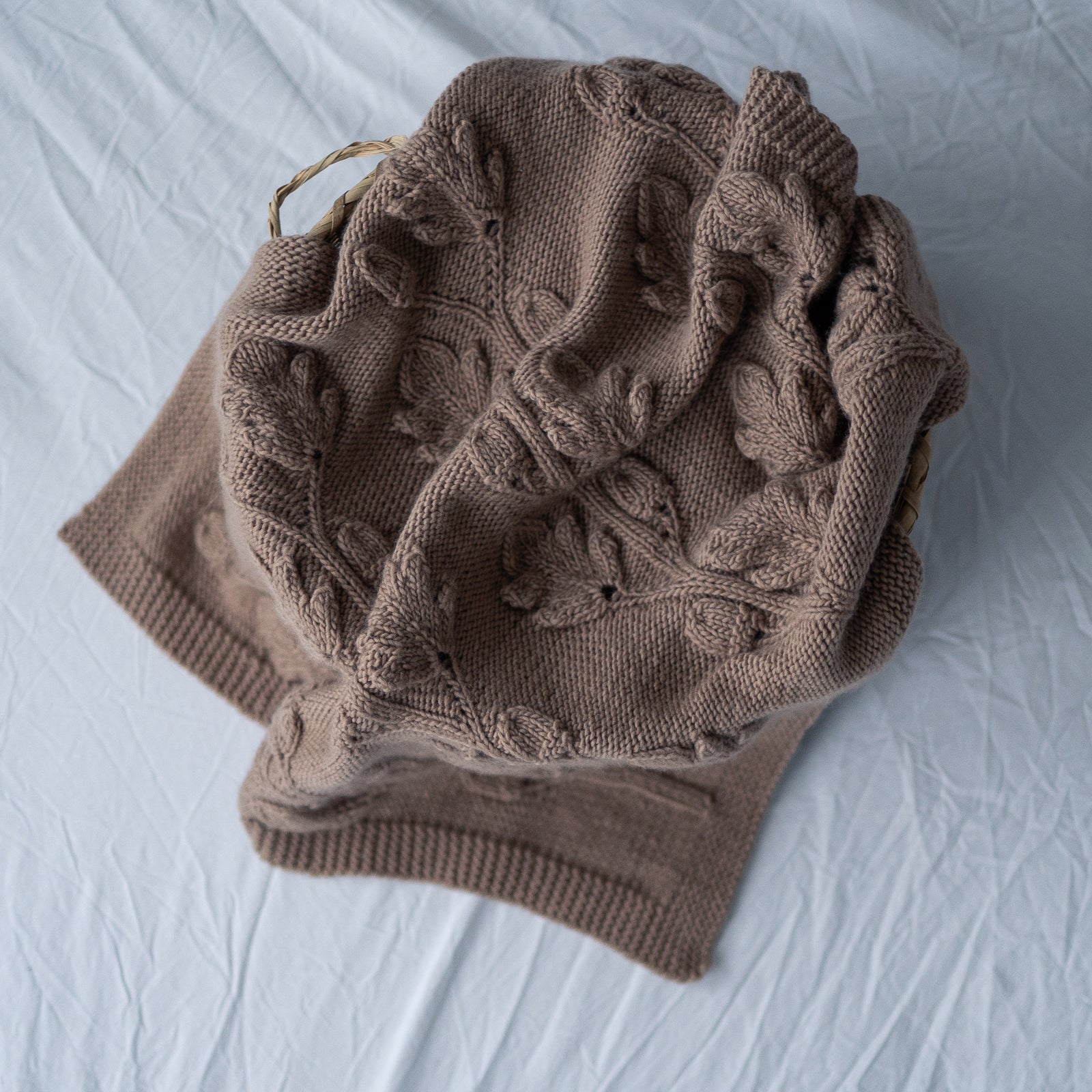 Oak leaf blanket