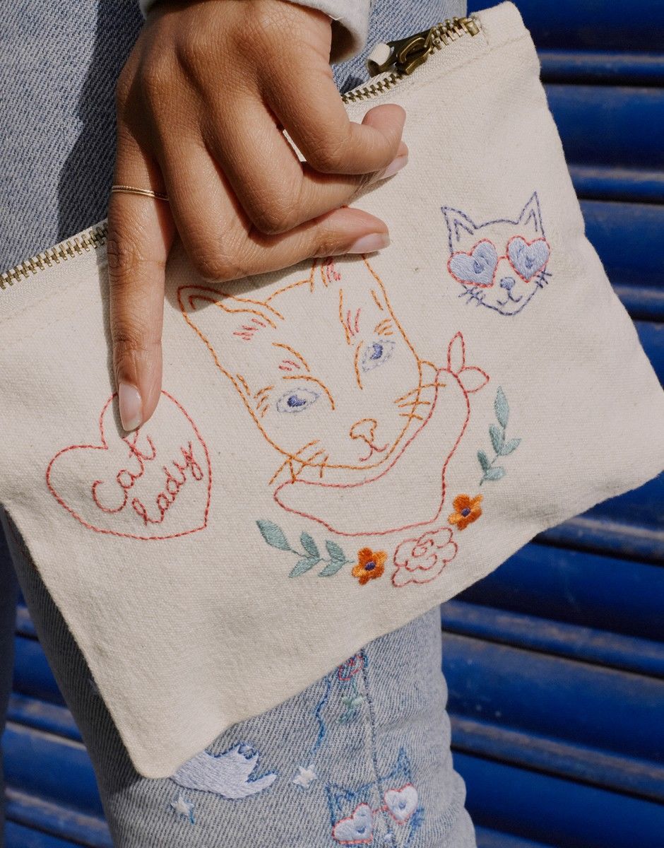 Embroidery Kit - Super Fluffy Animals