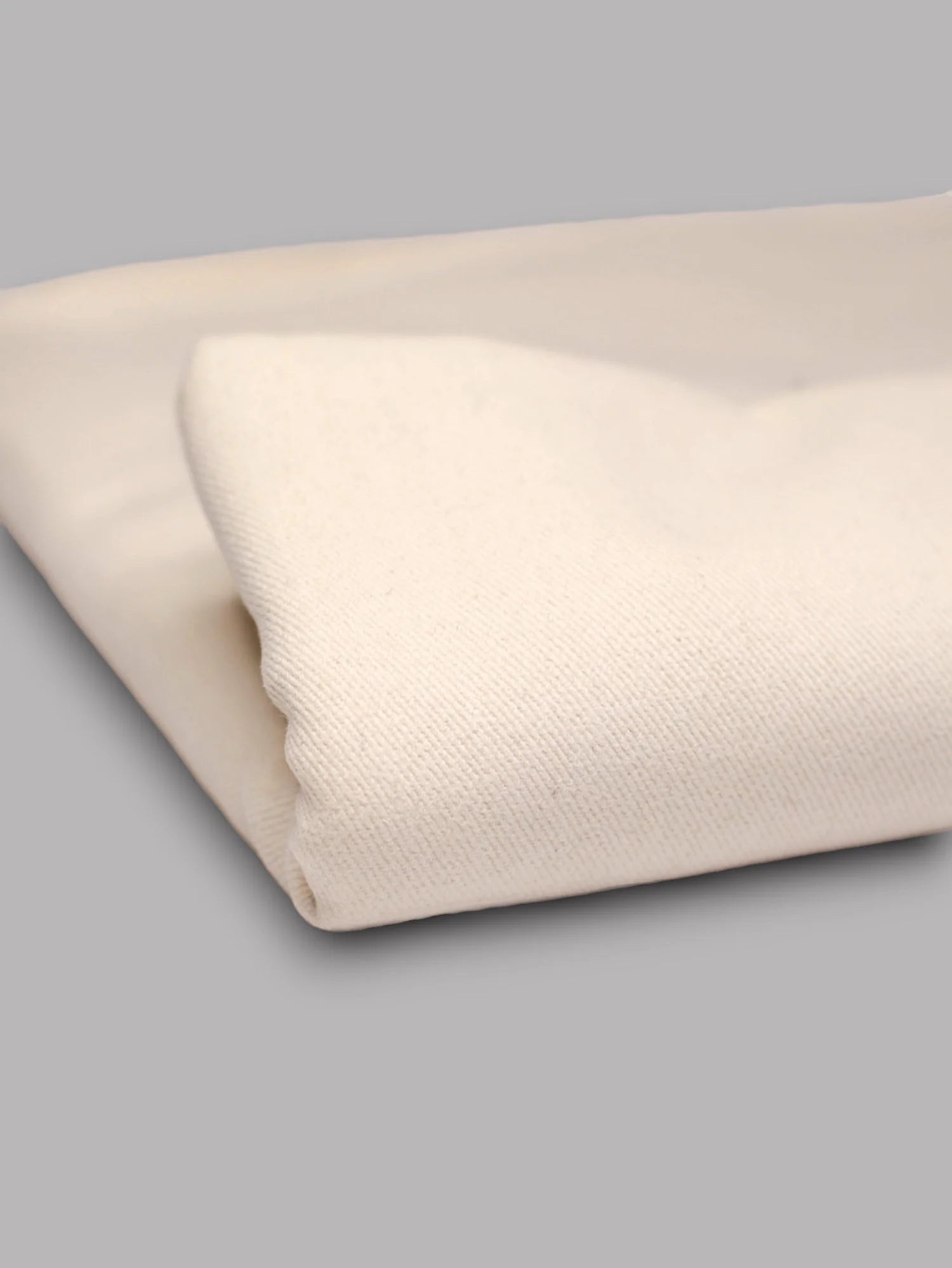 110x150 // Tuck Cotton Twill - Un-Dyed