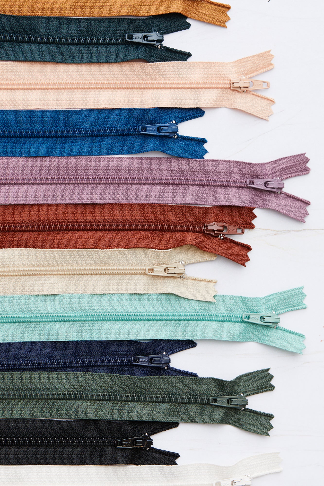 Basic coil zipper - 30 cm