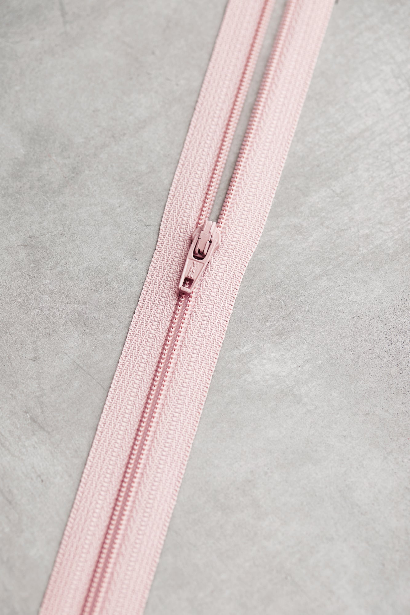 Basic coil zipper - 18 cm