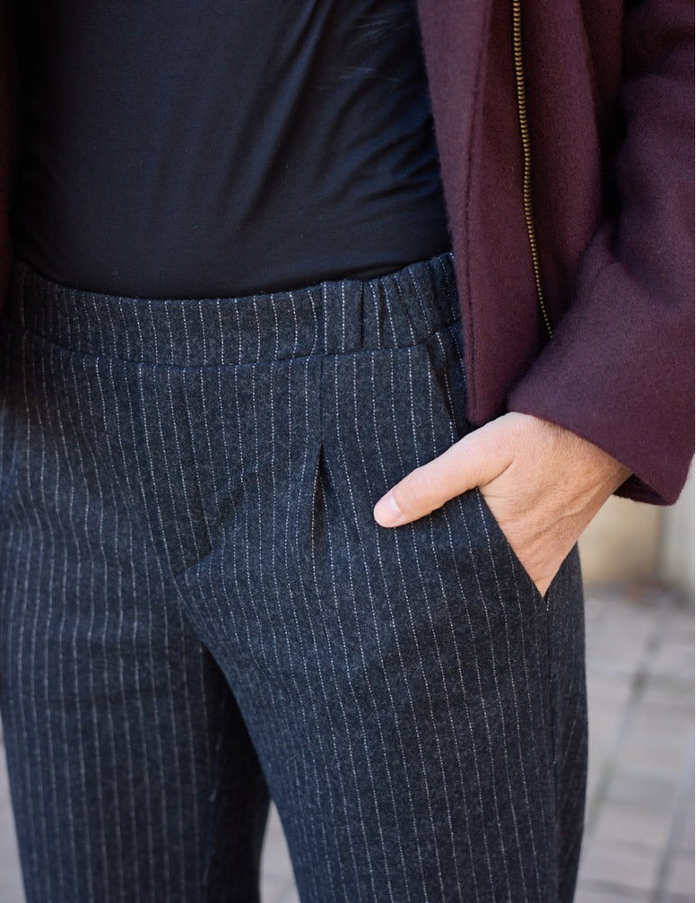 Etincelle trousers sewing pattern by Atelier Scammit