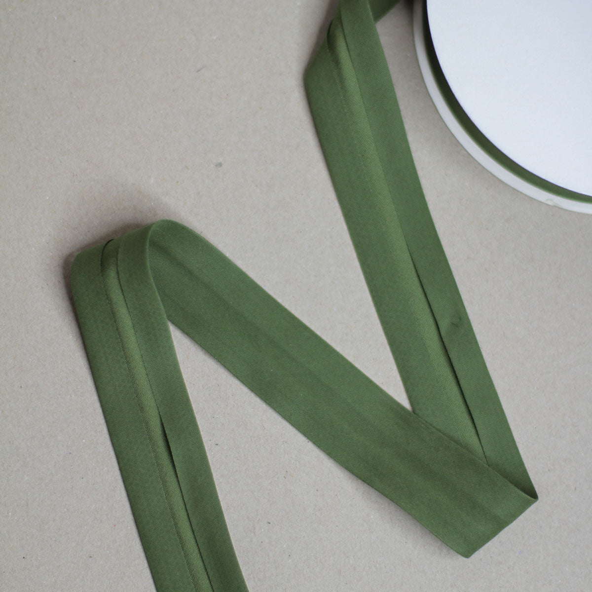 135 cm // Jordan Bias Tape 25 mm - Green Khaki