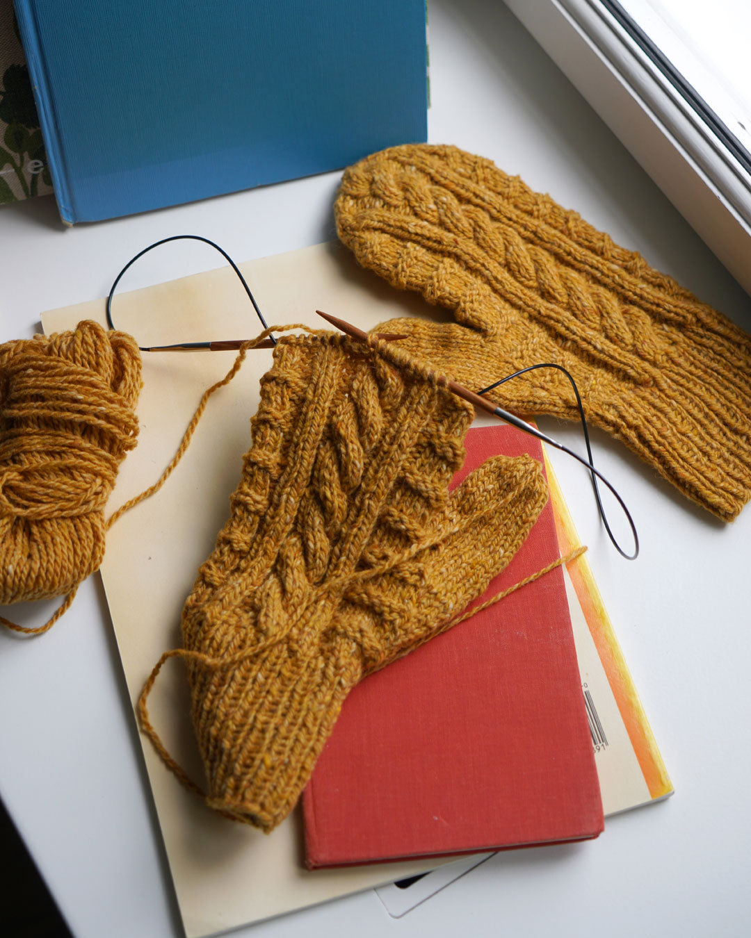 Sandoy Knit Mittens - Kit Couture
