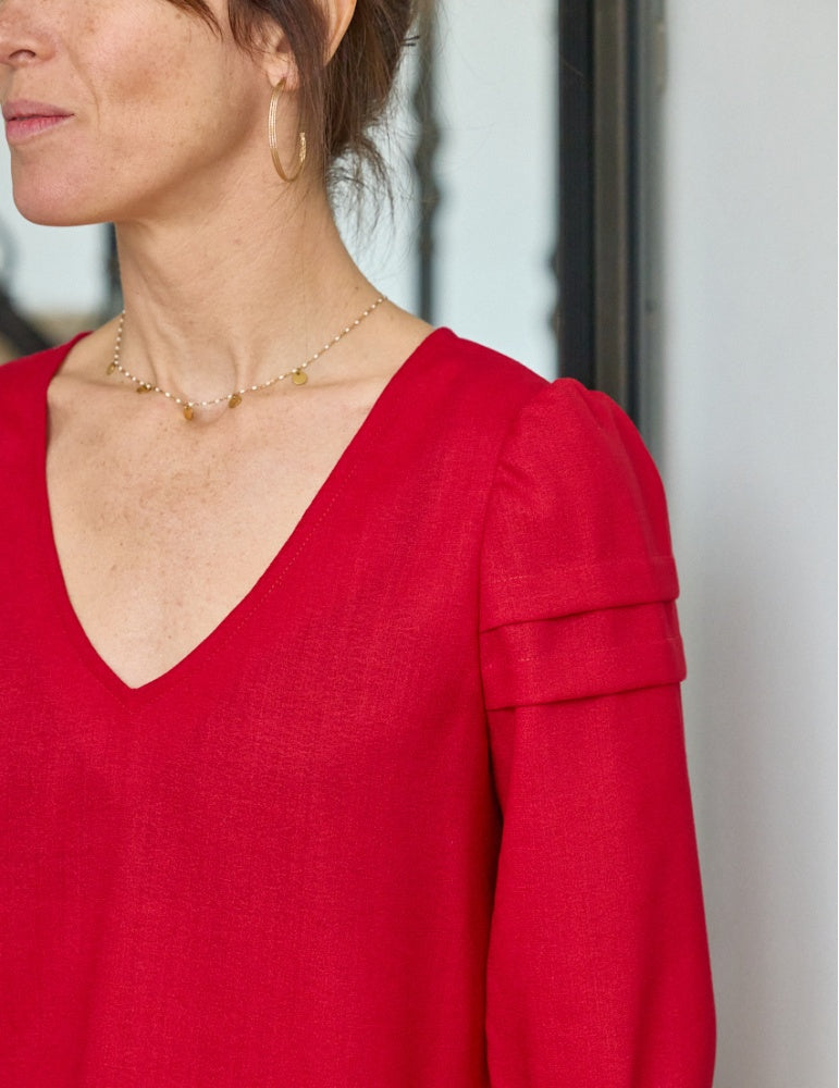 Muse blouse sewing pattern by Atelier Scammit
