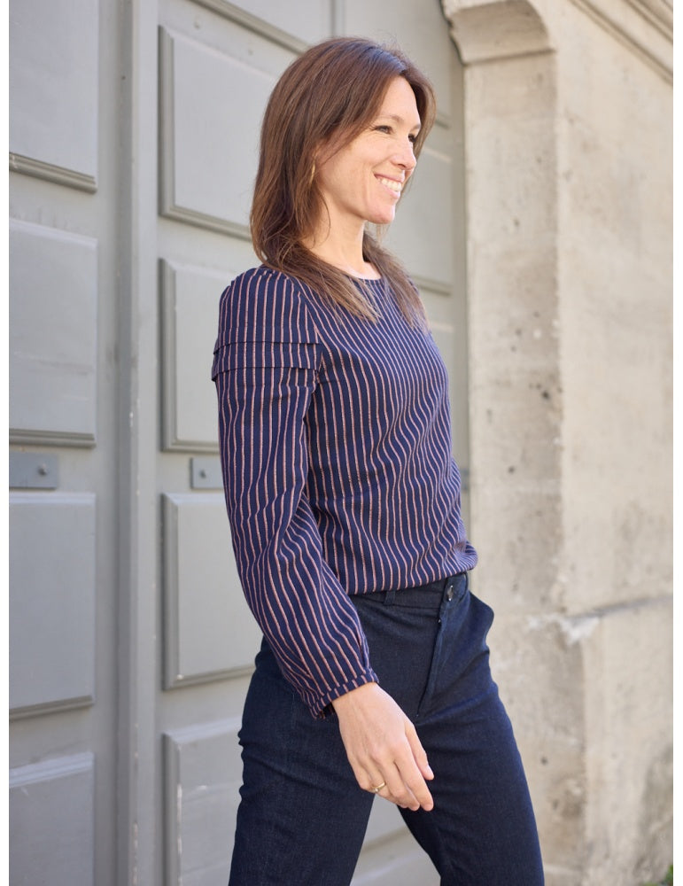 Muse blouse sewing pattern by Atelier Scammit