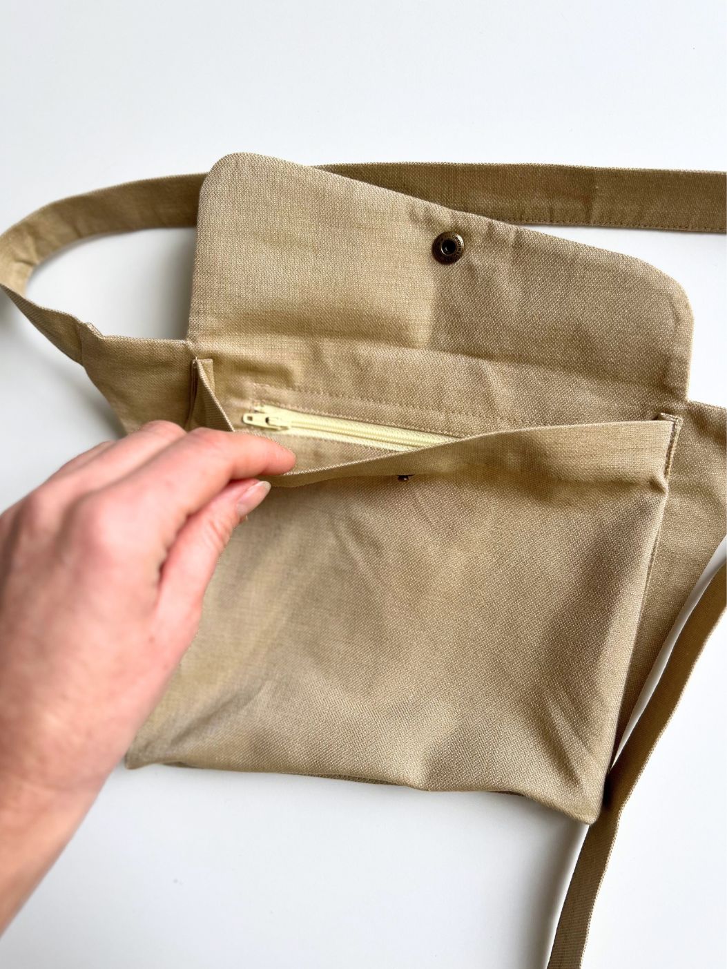 Filippa bag sewing pattern by Notches