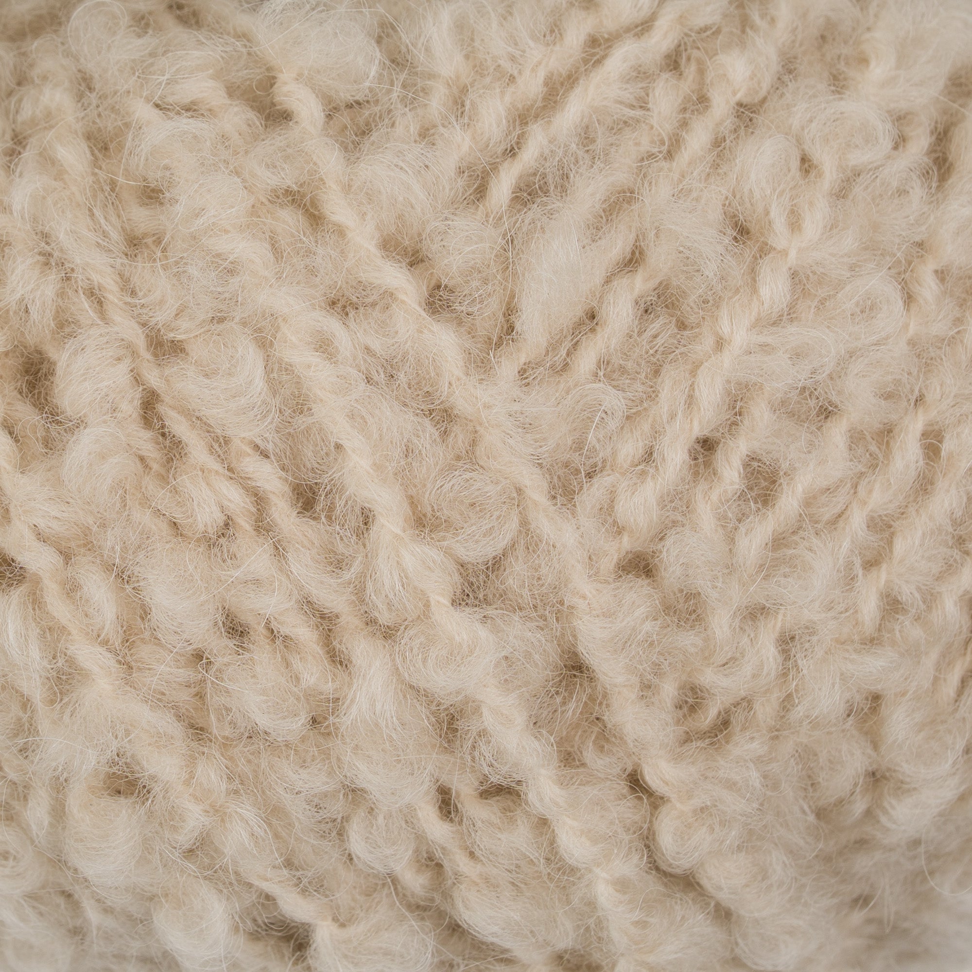 Teddy Dear 104 Light Beige close-up