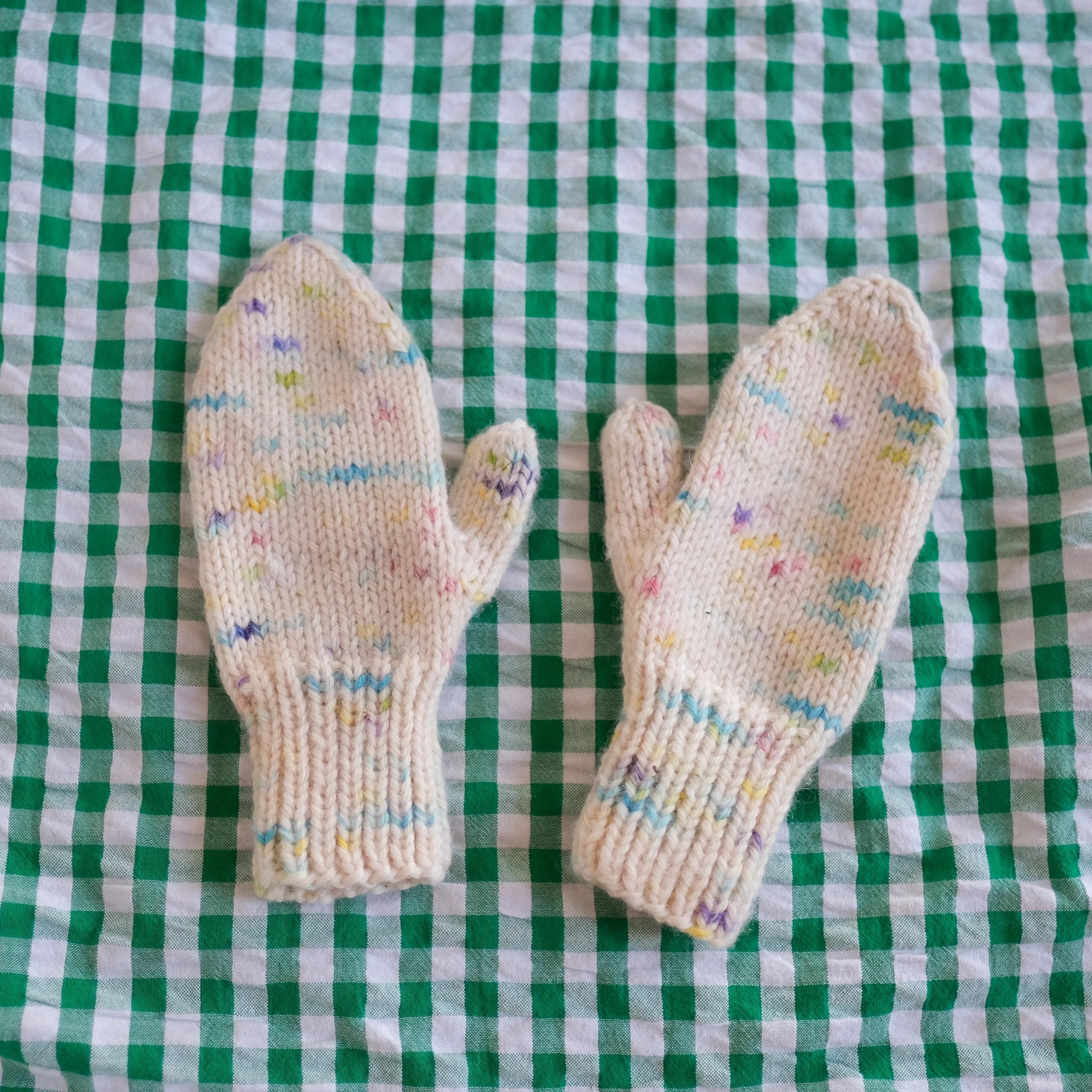 Tutti frutti mittens kids