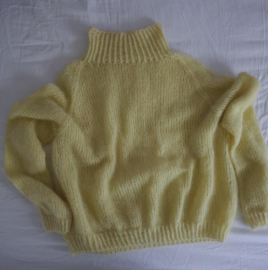 Lemonade sweater