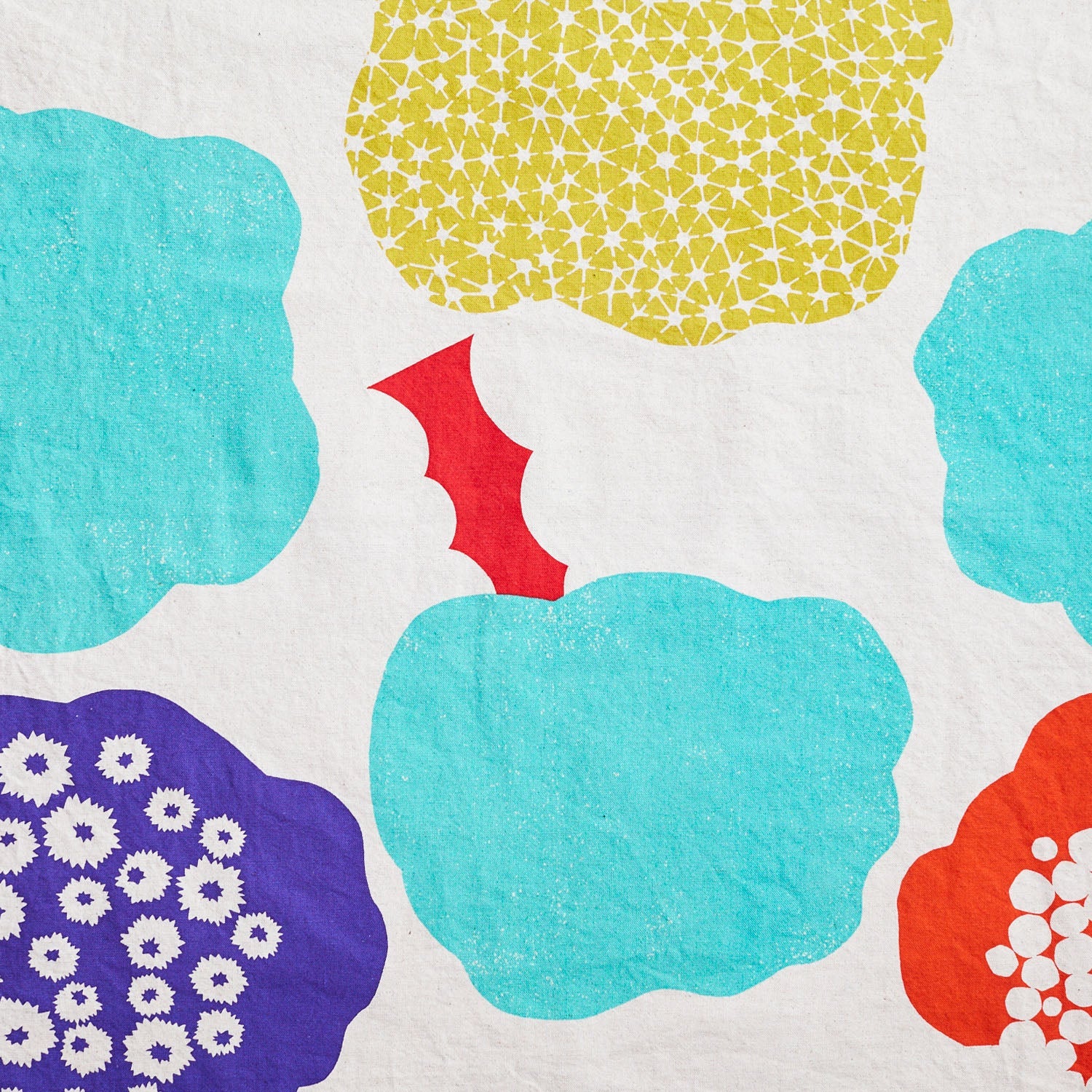 echino Cloud Flower – White × Red