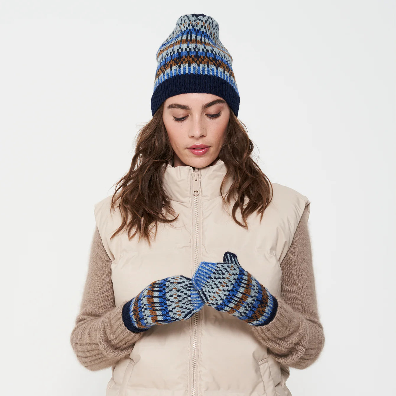 Baggen Knit Hat and Mittens