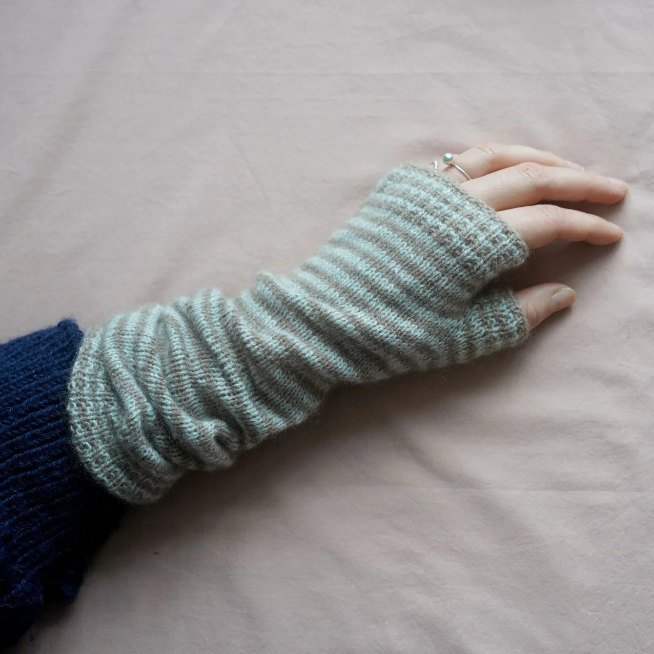 Esjan Knit Fingerless mittens