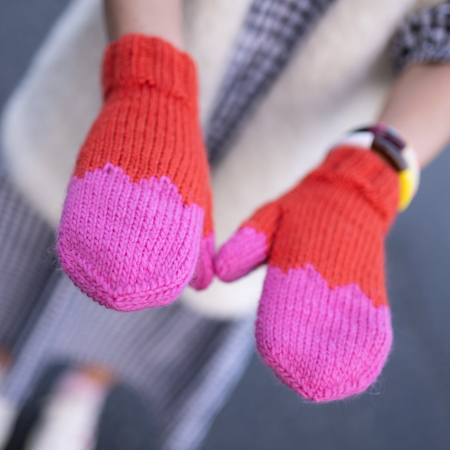 Pink Wave Mittens