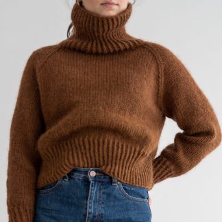 North sweater cropped