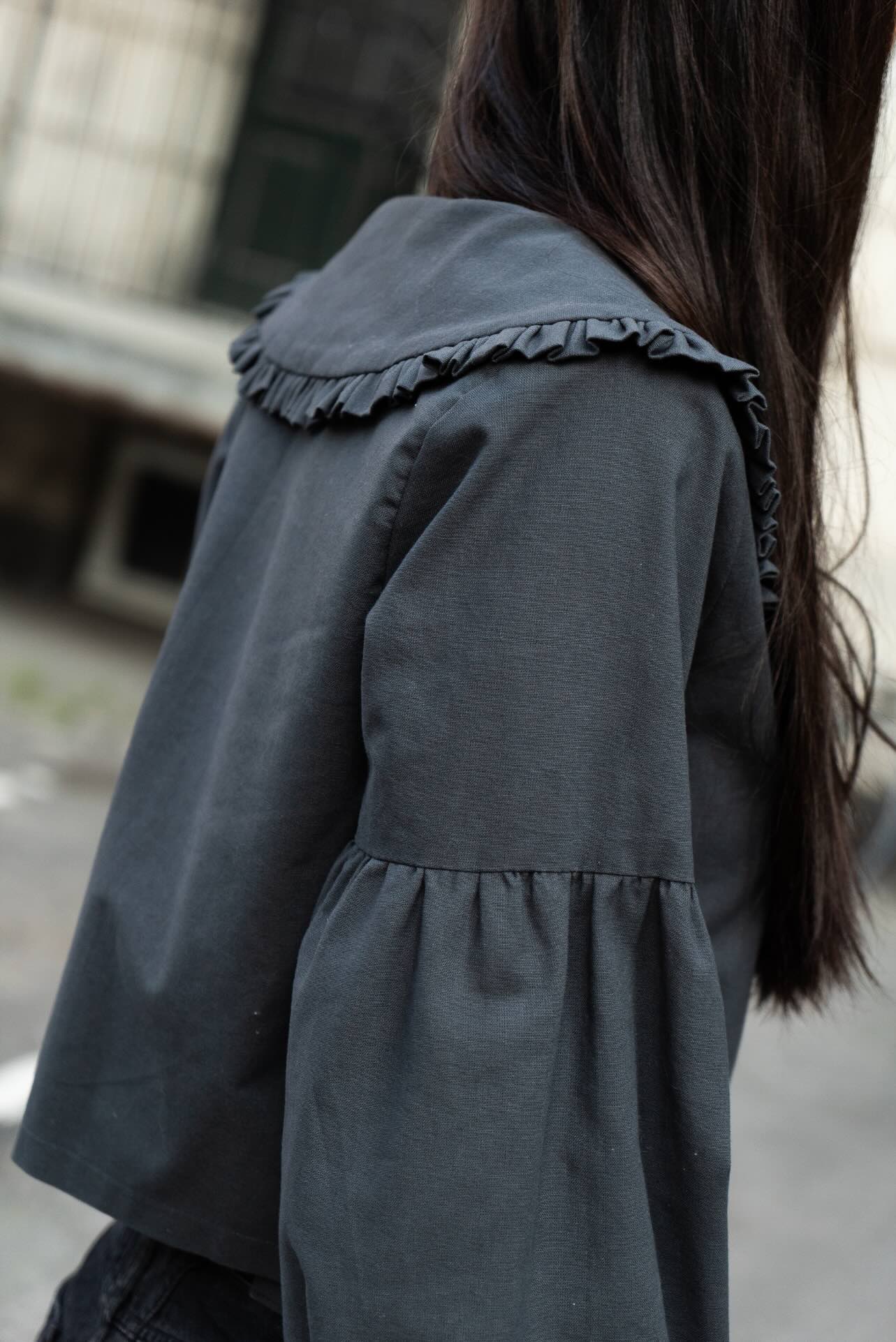 Tie Blouse x Peggy Collar x Lantern Sleeves