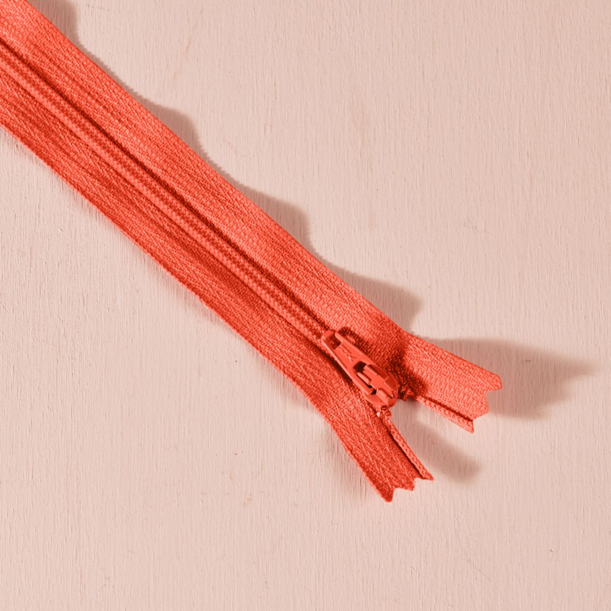 Visible zipper, 20 cm