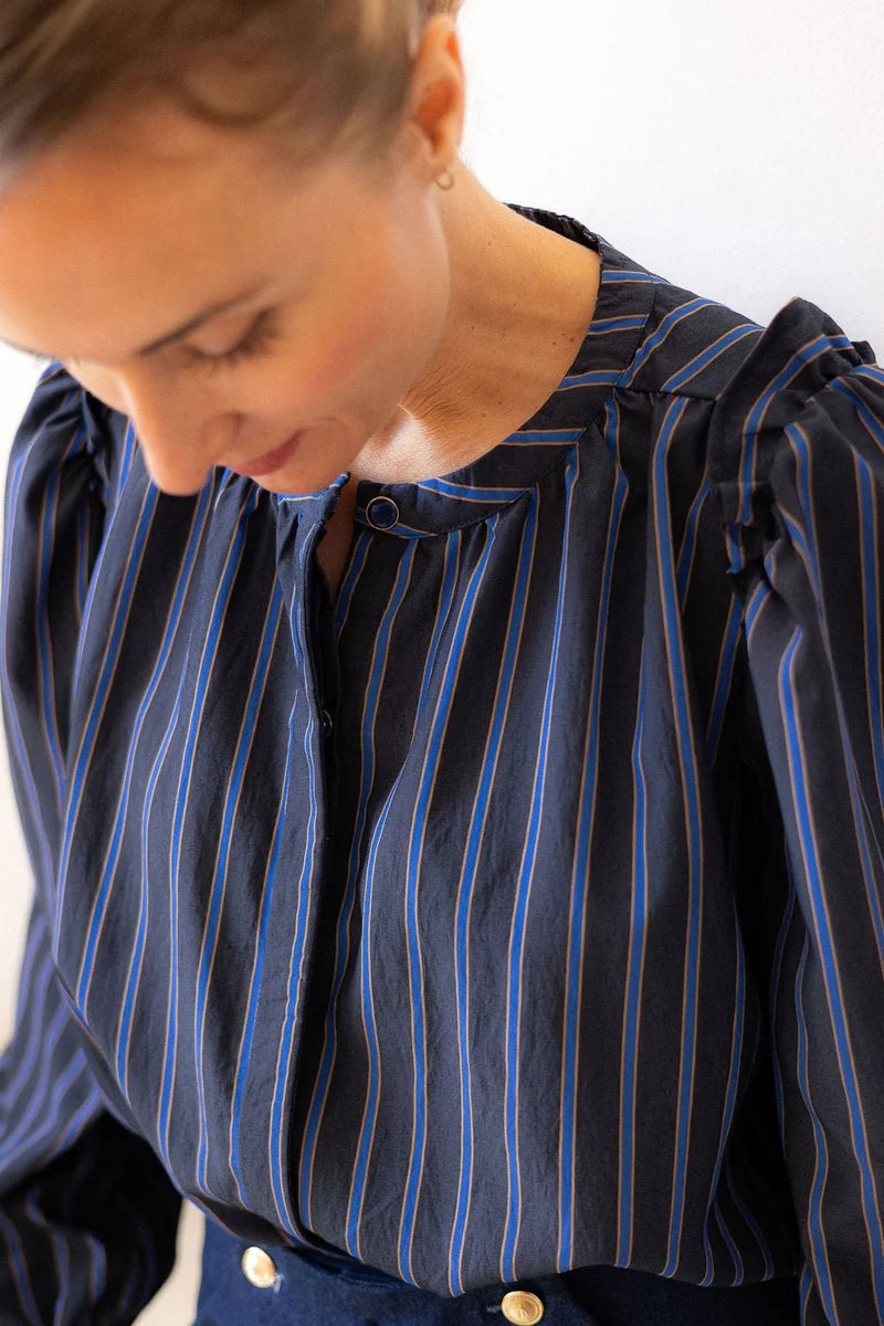 Lila Blouse