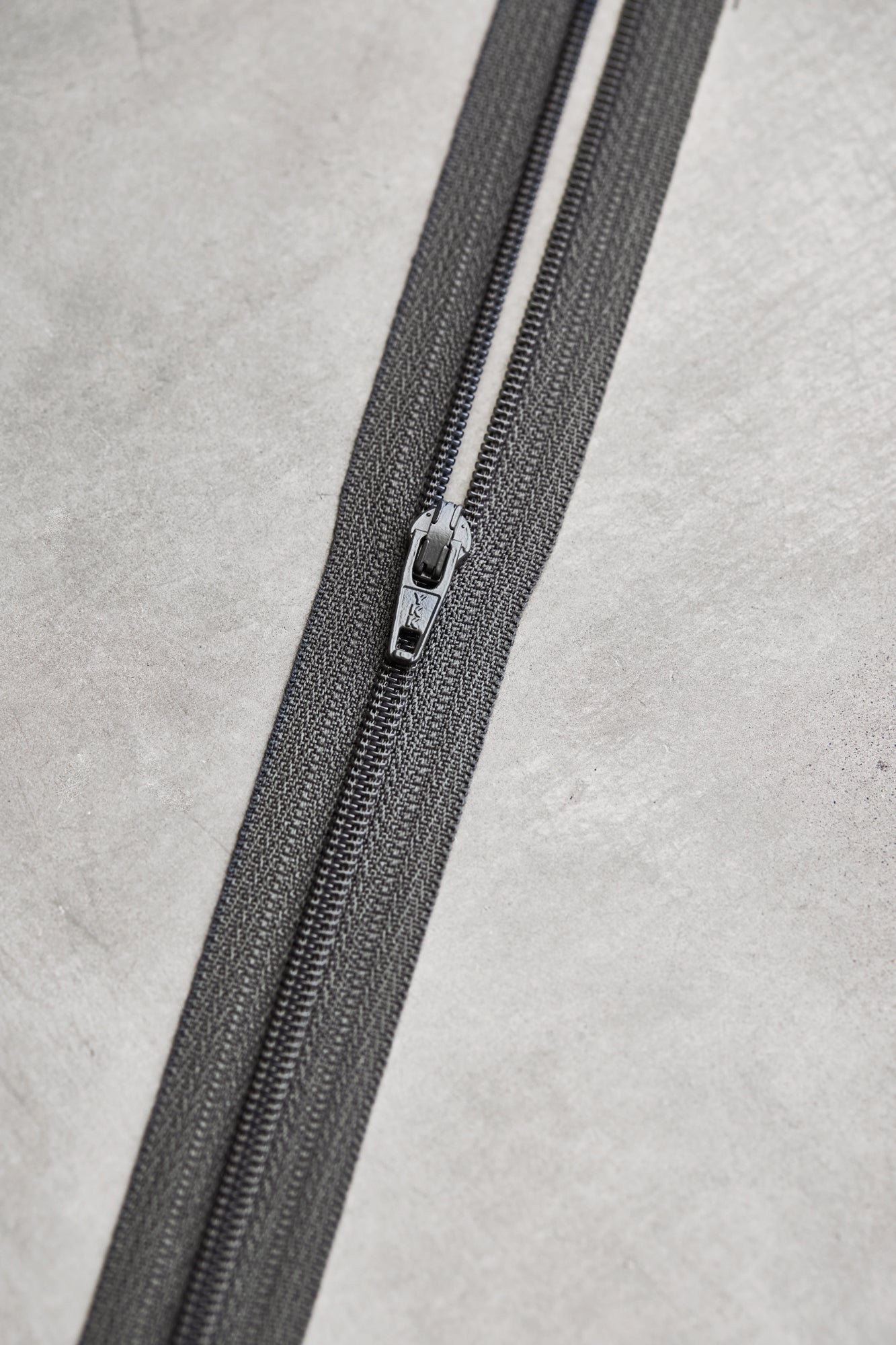 Basic coil zipper - 30 cm