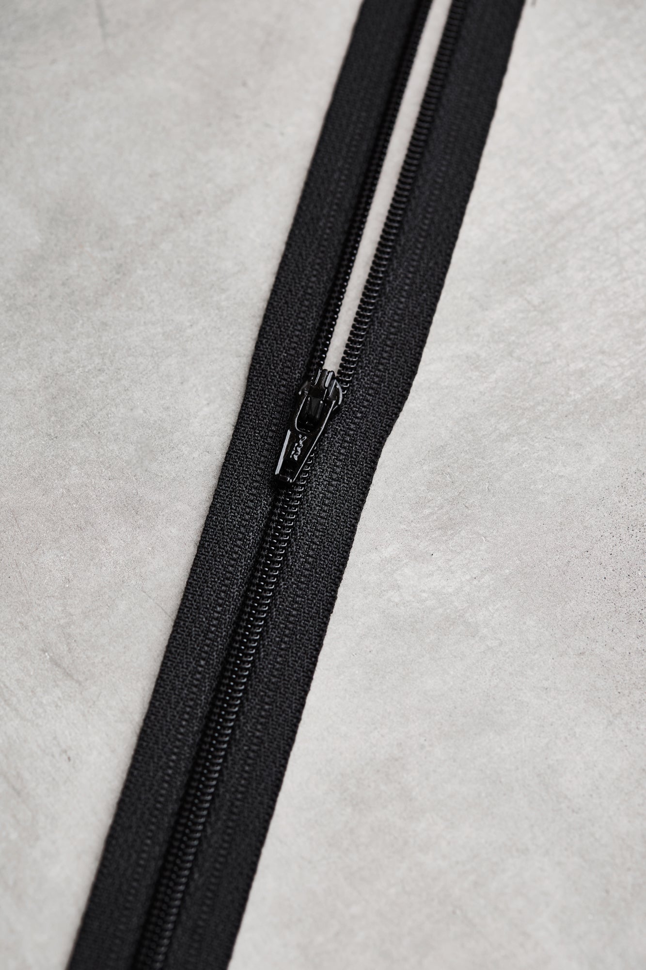 Basic coil zipper - 30 cm