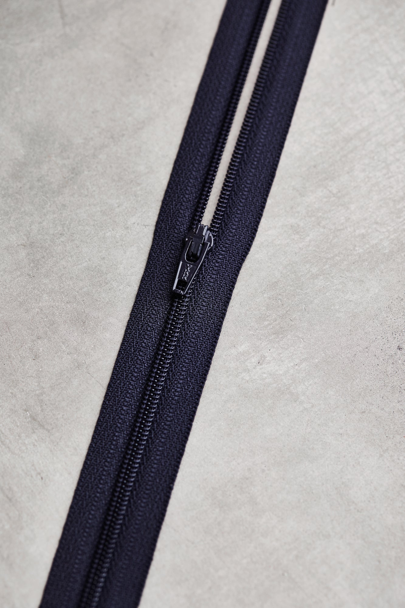 Basic coil zipper - 30 cm