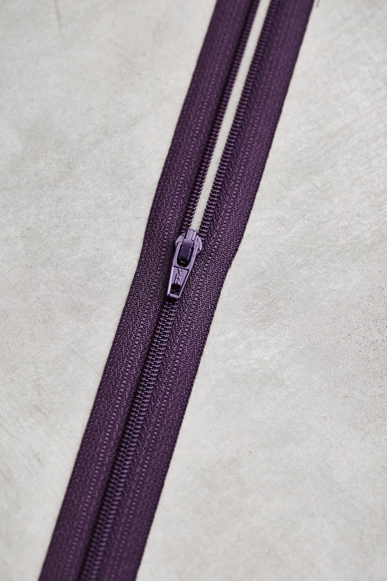 Basic coil zipper - 18 cm