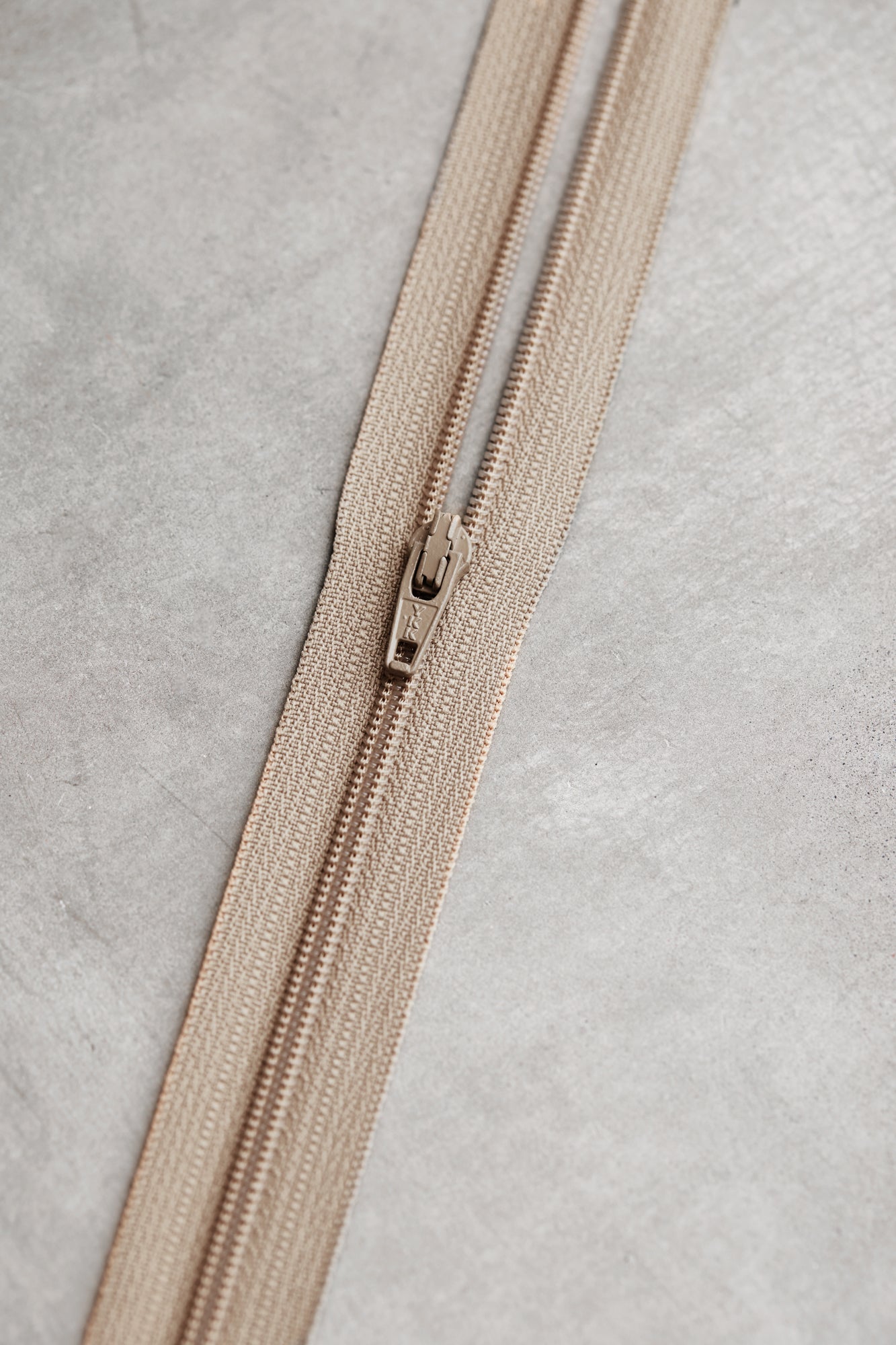 Basic coil zipper - 30 cm