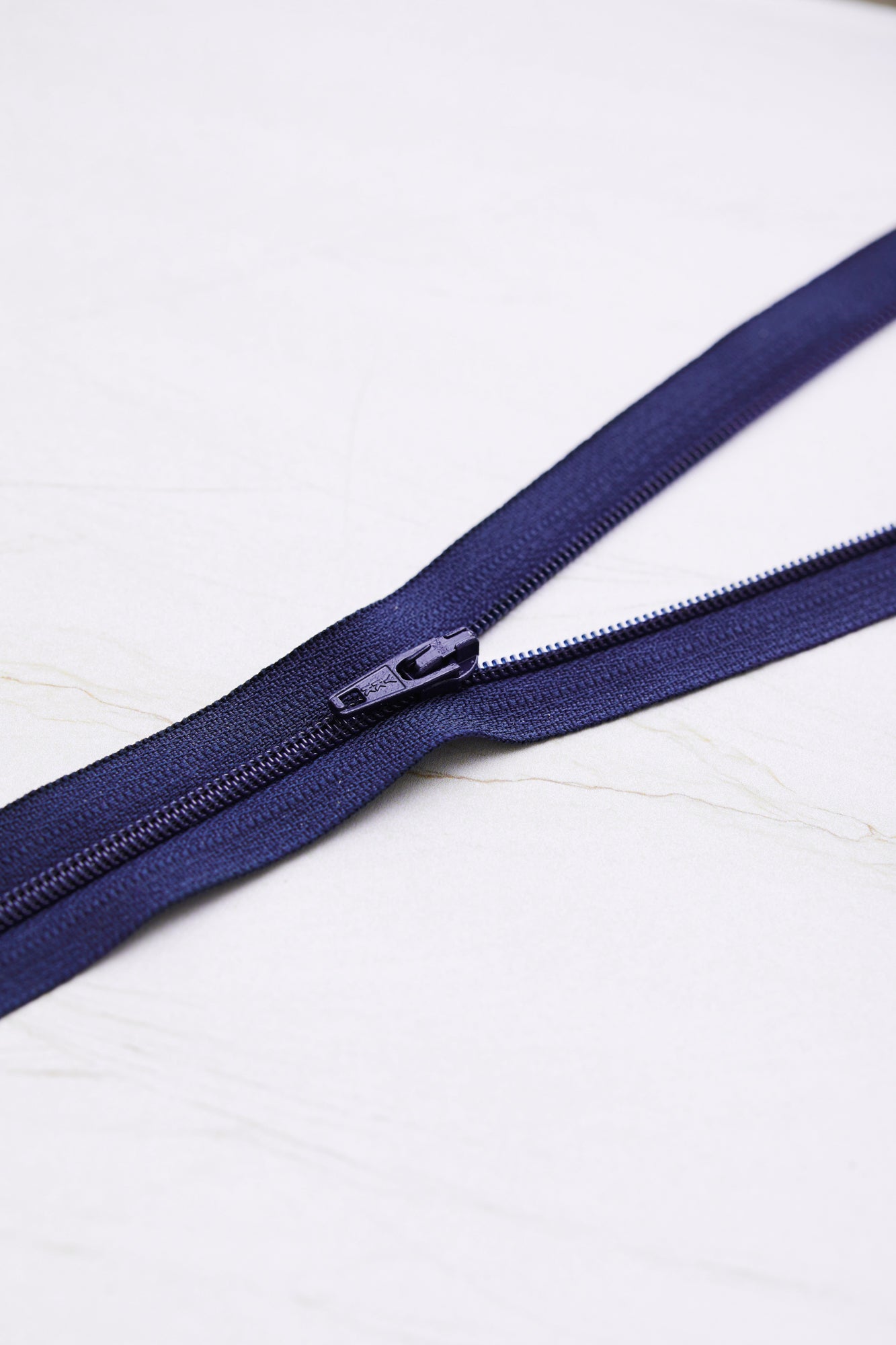 Basic coil zipper - 18 cm