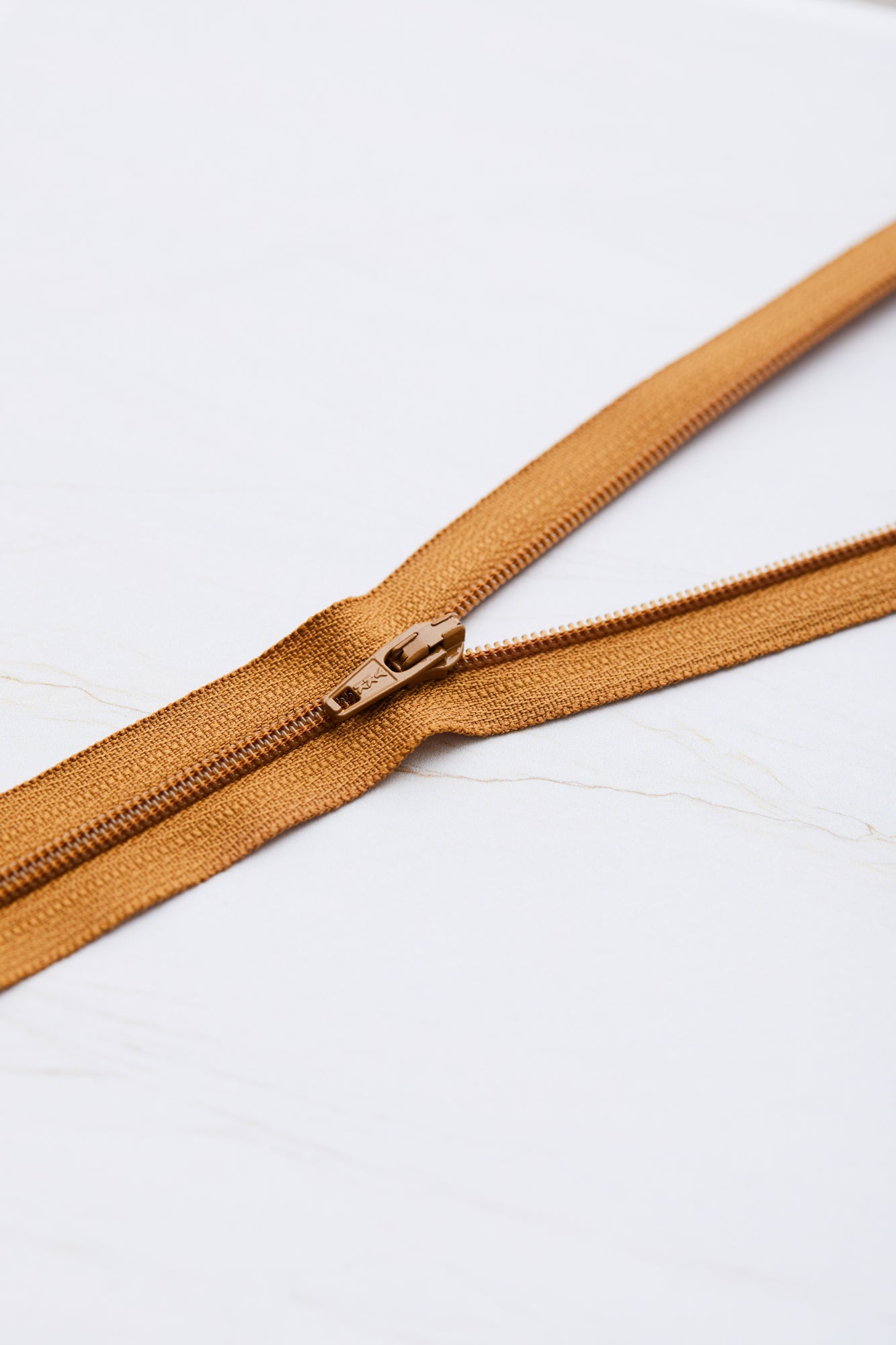 Basic coil zipper - 18 cm