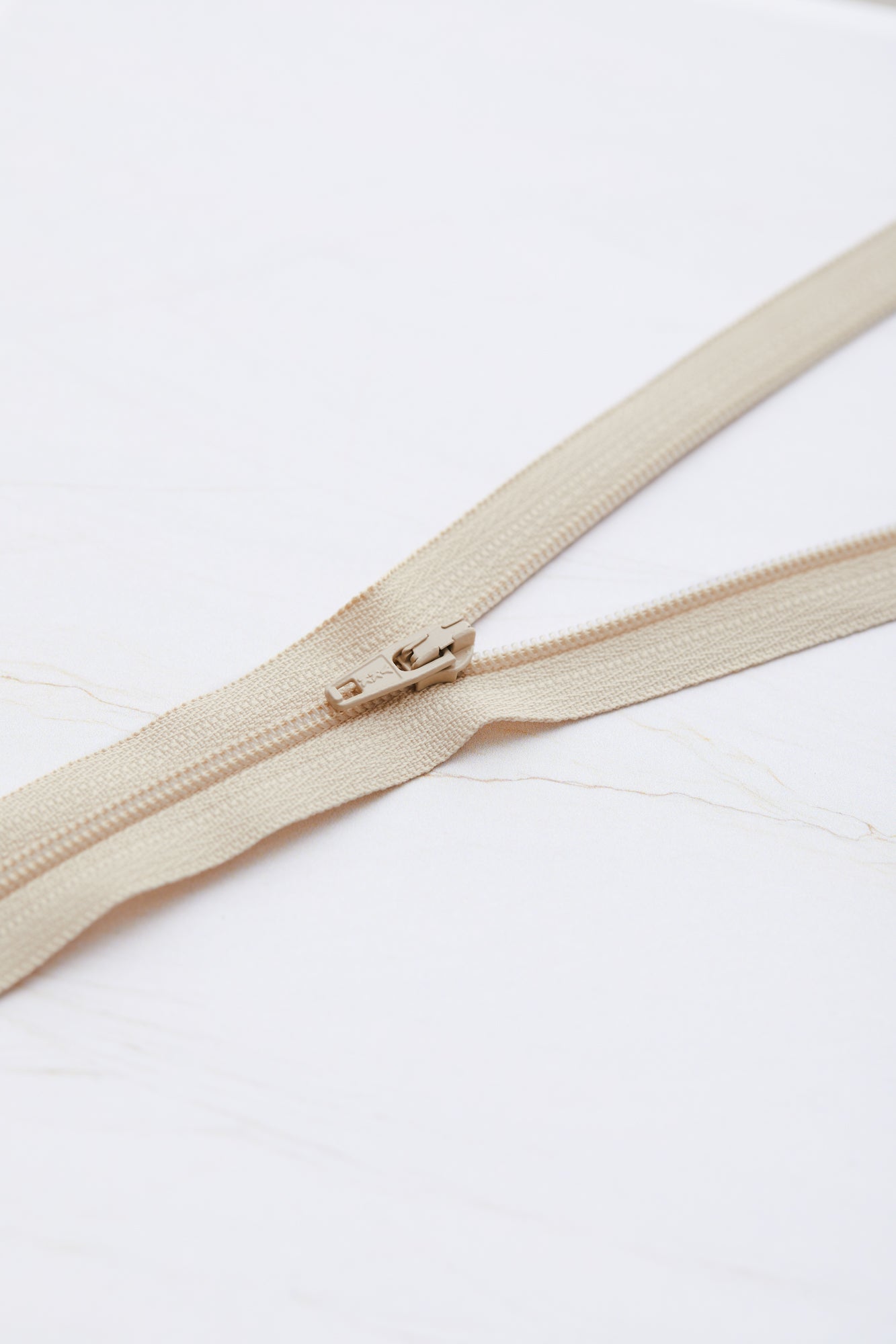 Basic coil zipper - 30 cm