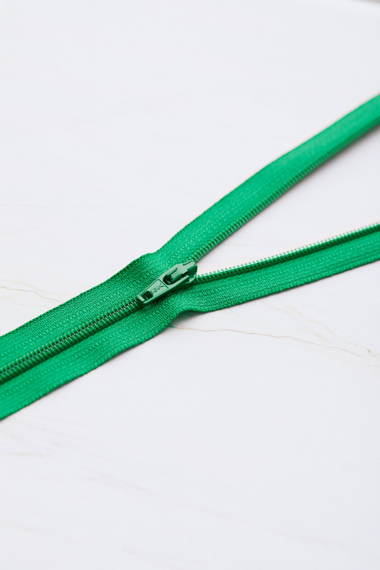 Basic coil zipper - 18 cm