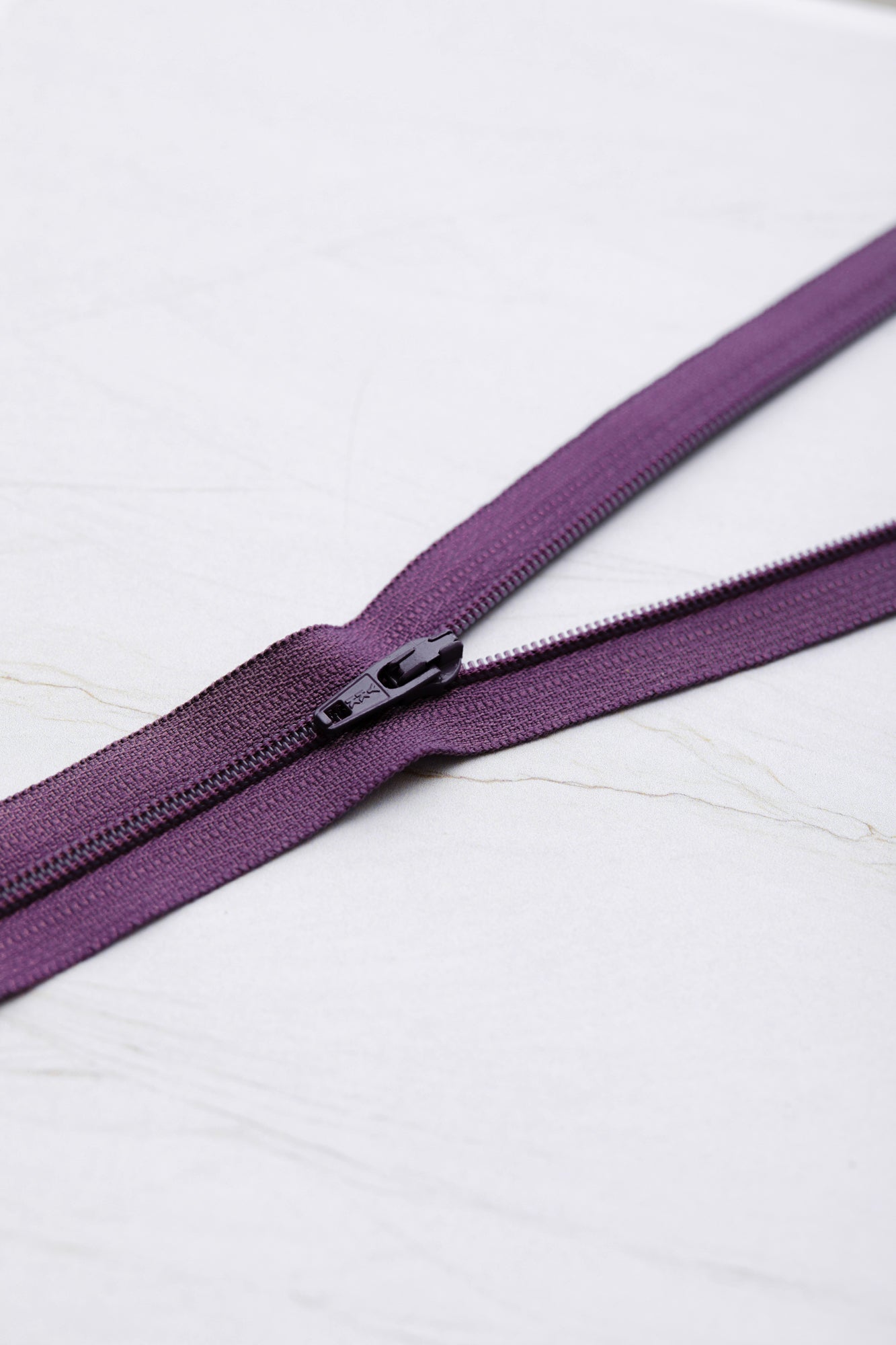 Basic coil zipper - 18 cm