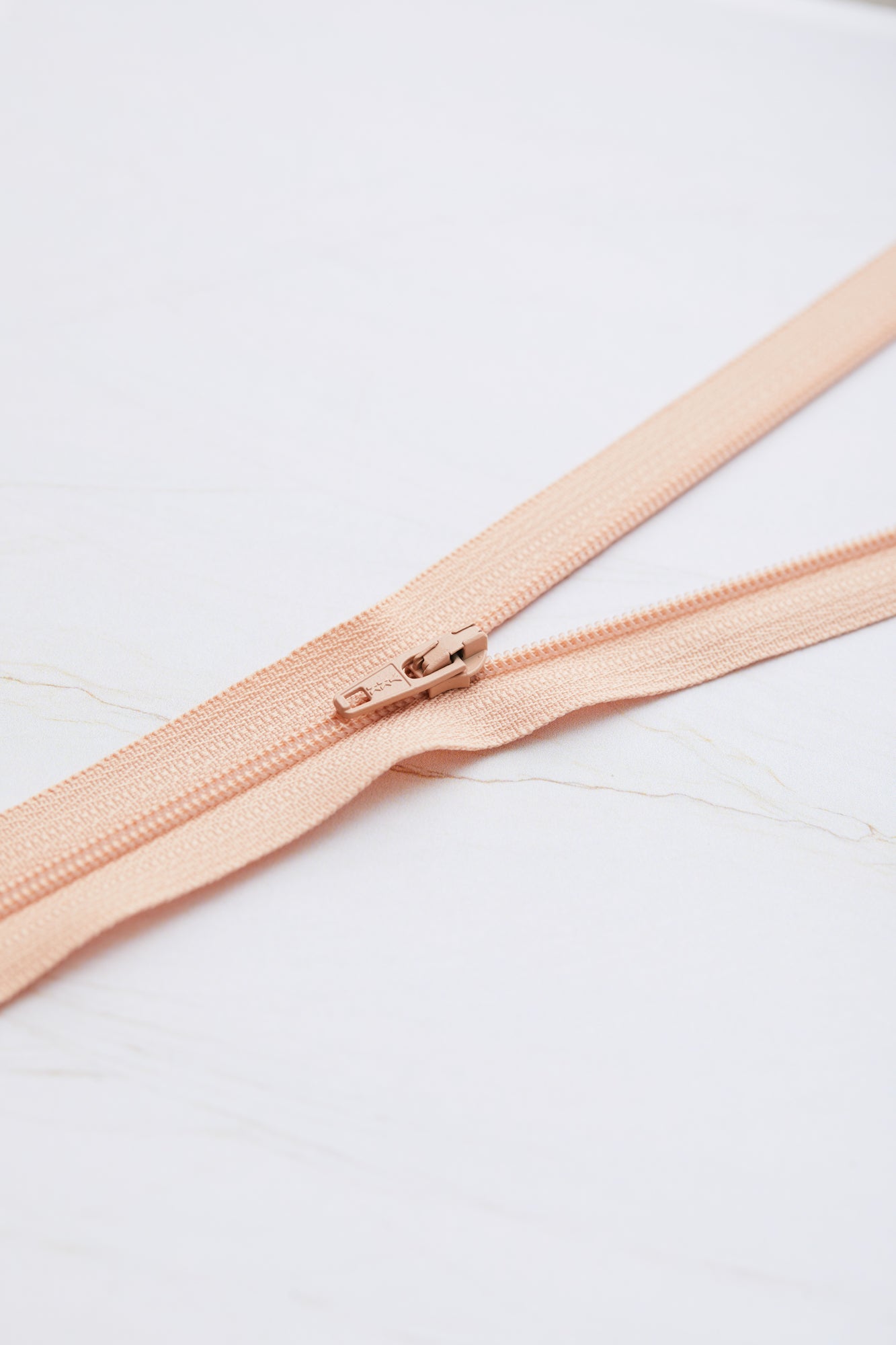 Basic coil zipper - 18 cm