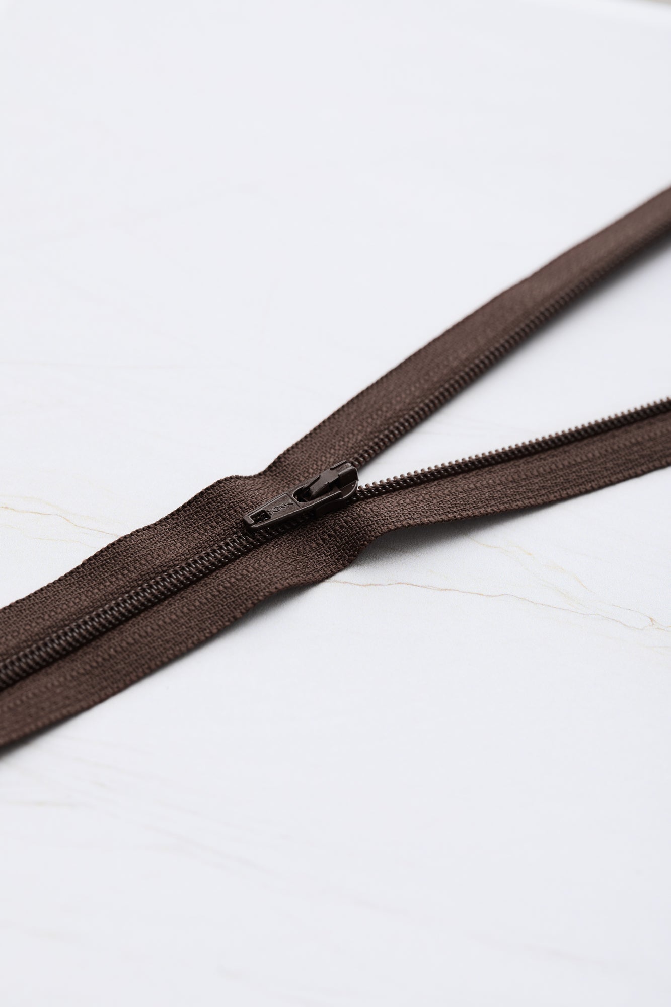 Basic coil zipper - 18 cm