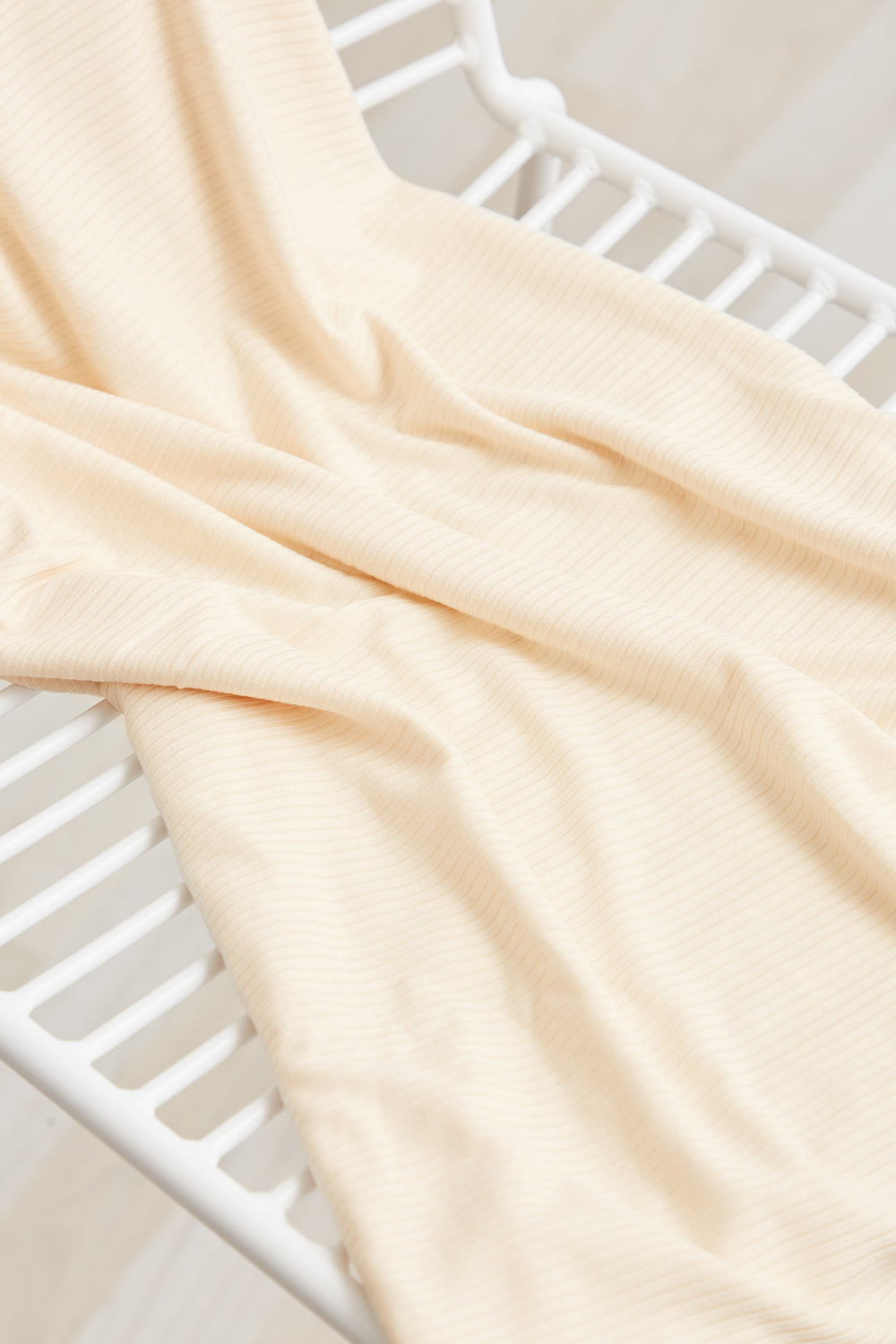 110x140 cm // Derby Ribbed Jersey - Shell | METERMETER