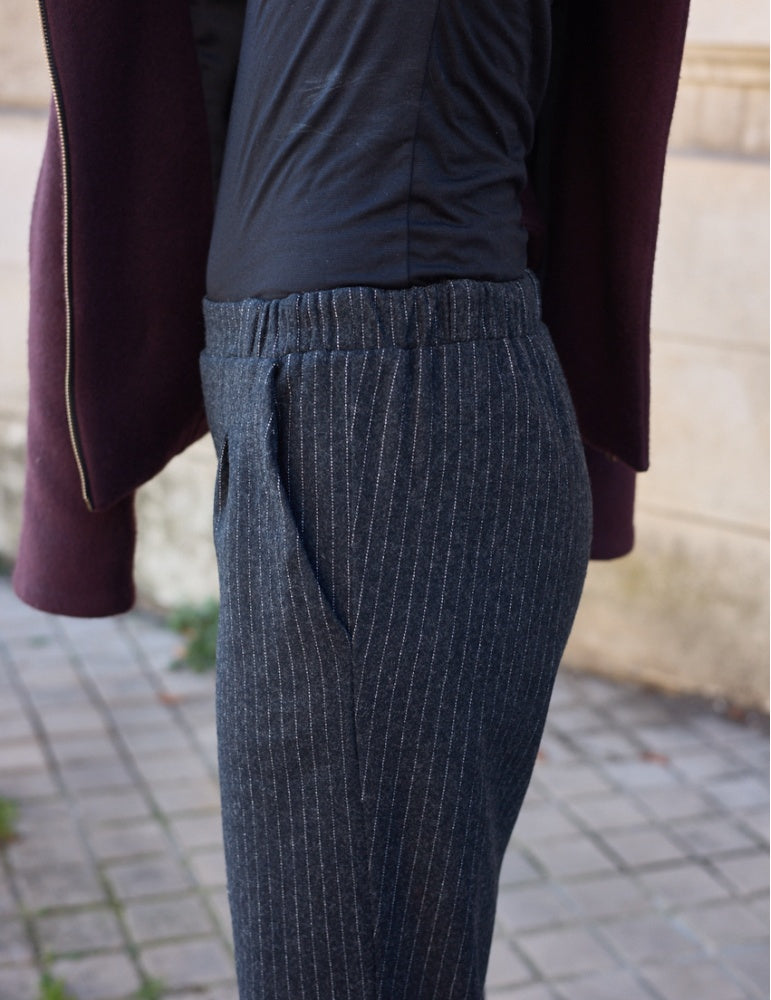 Etincelle trousers sewing pattern by Atelier Scammit