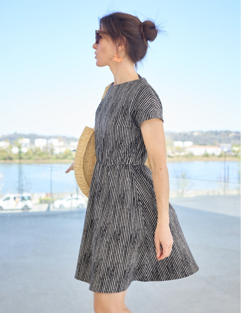 Idole blouse and dress sewing pattern by Atelier Scammit