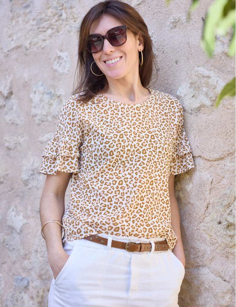 Idole blouse and dress sewing pattern by Atelier Scammit